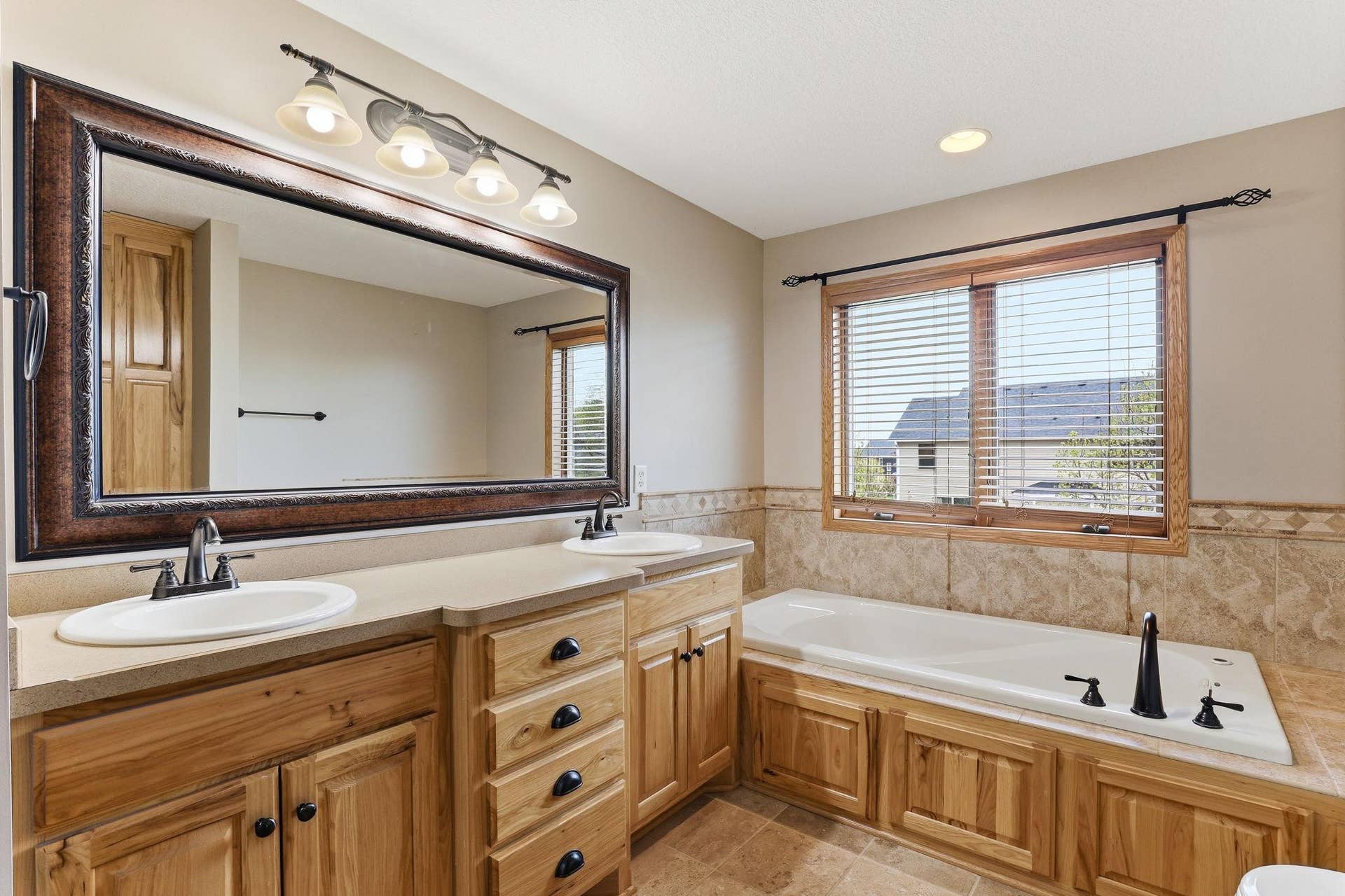 10360 Quail Avenue N, Brooklyn Park, MN 55443 Large primary bathroom