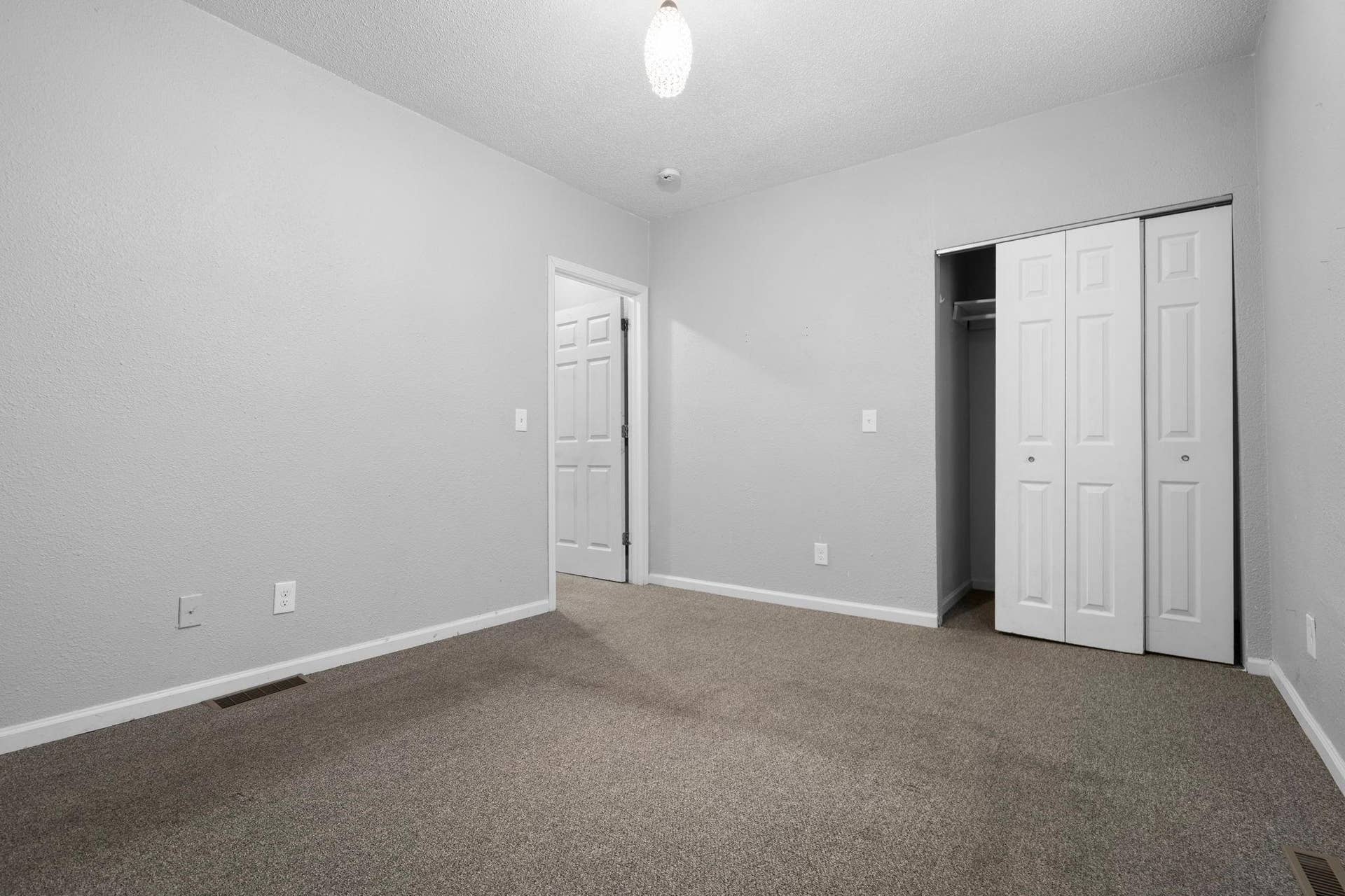 1111 N 17th Avenue N, 57, Minneapolis, MN 55411 25-web-or-mls-A7305179.JPG