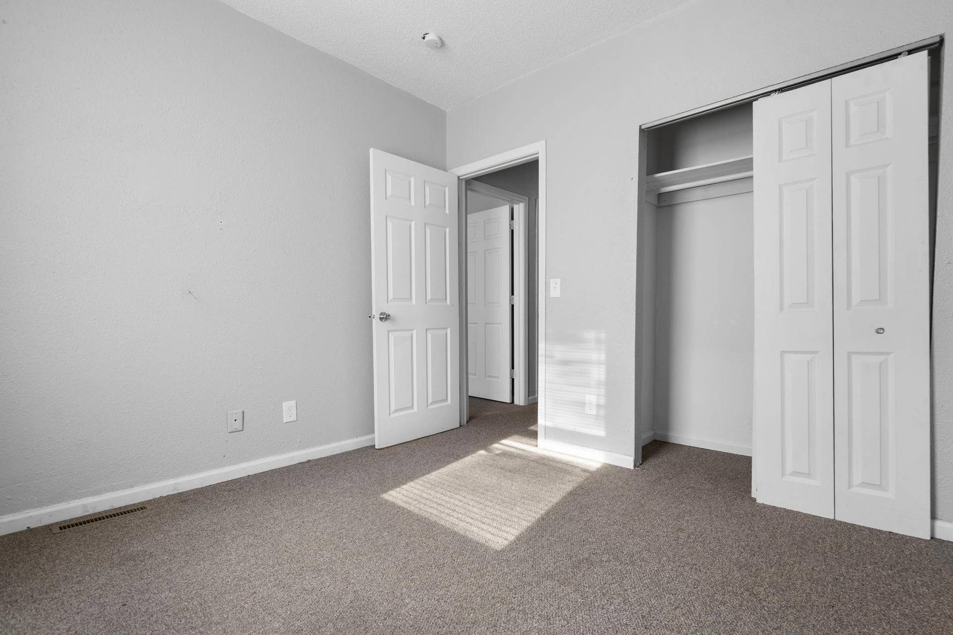 1111 N 17th Avenue N, 57, Minneapolis, MN 55411 23-web-or-mls-A7305144.JPG