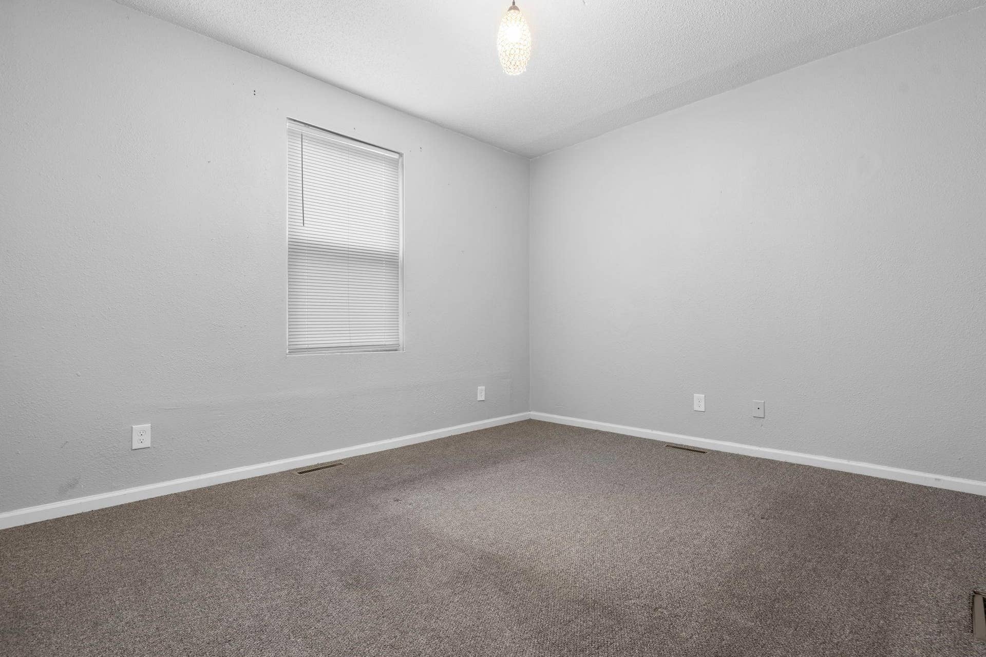 1111 N 17th Avenue N, 57, Minneapolis, MN 55411 13-web-or-mls-A7305166.JPG