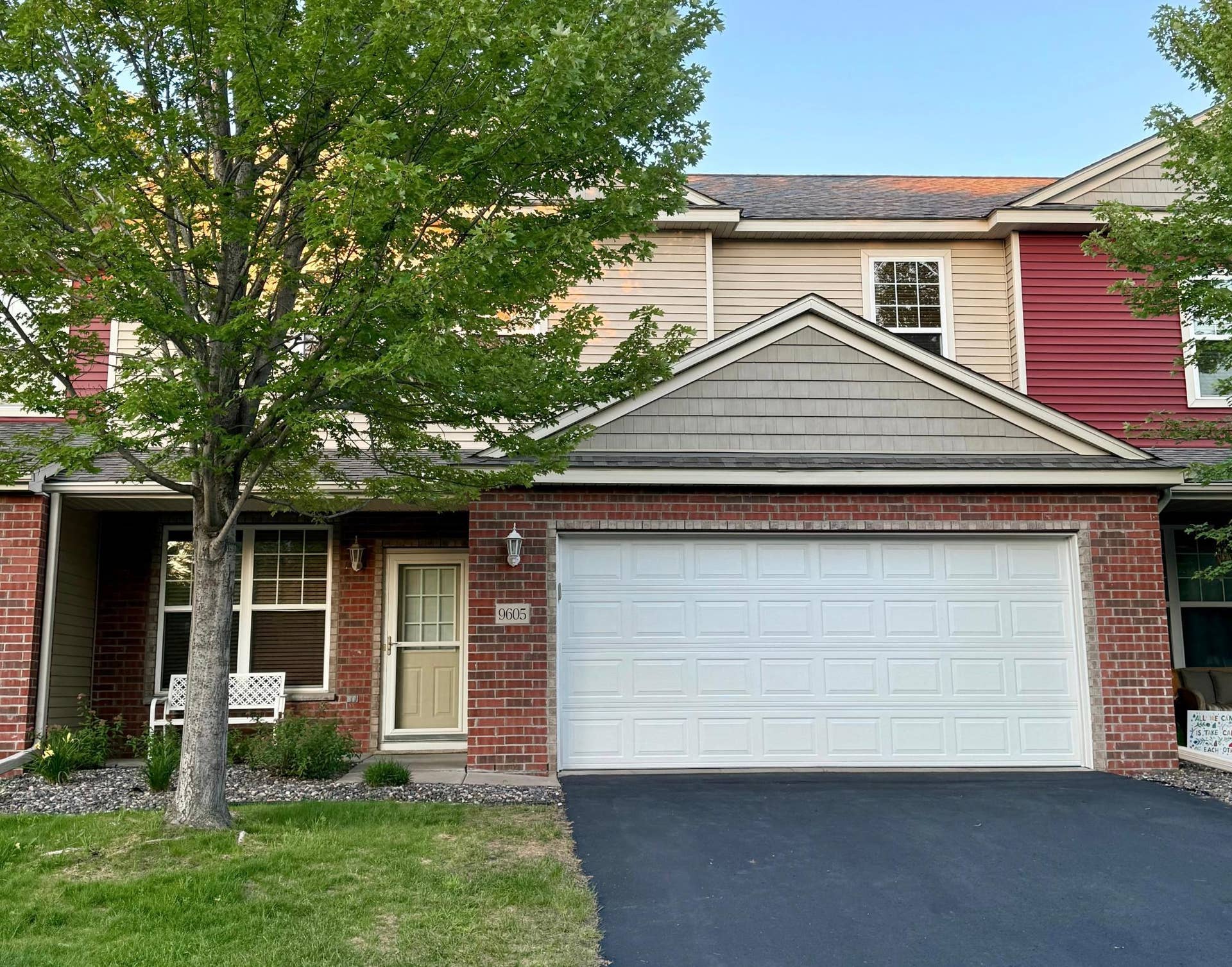 9605 Scott Circle N, Brooklyn Park, MN 55443 00_9605exterior_front.jpeg