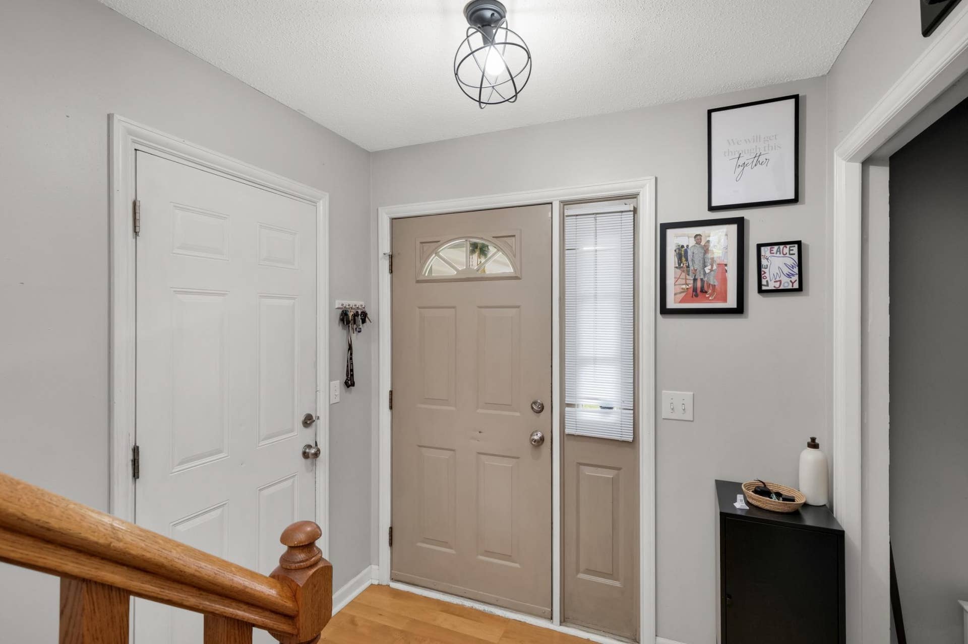 2432 Henslow Court N, Oakdale, MN 55128 Image-4.jpg