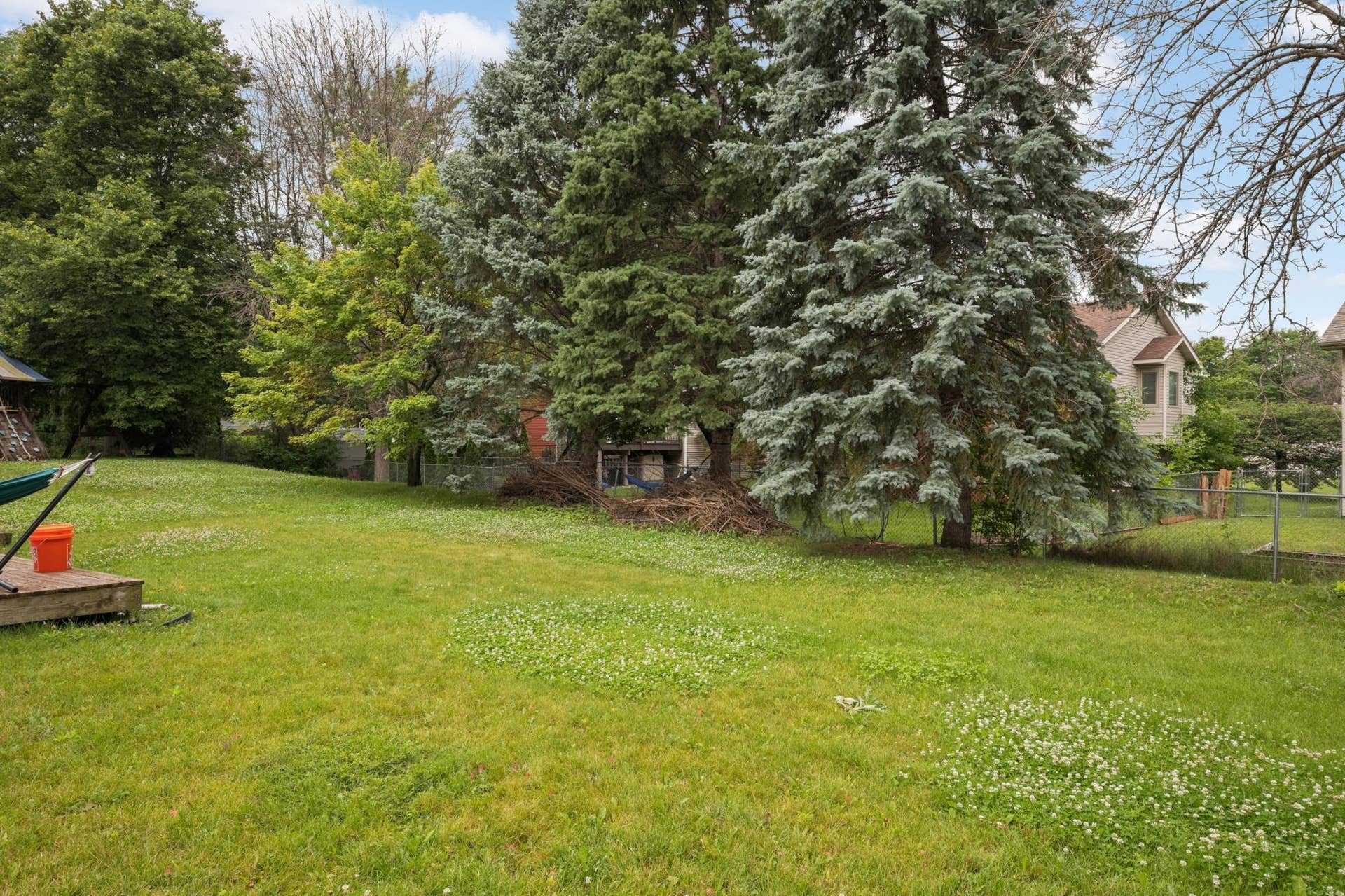 2432 Henslow Court N, Oakdale, MN 55128 Image-28.jpg