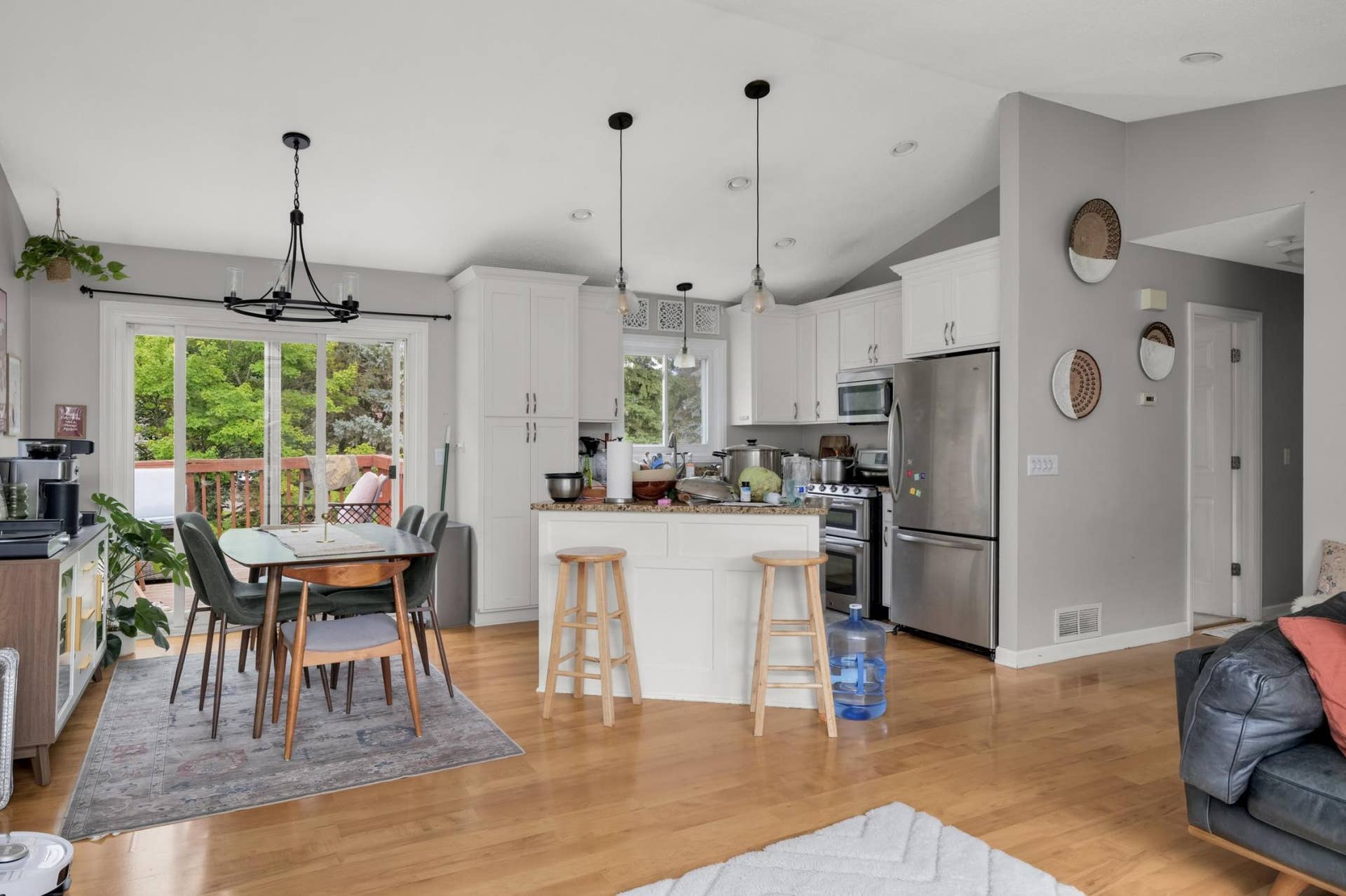 2432 Henslow Court N, Oakdale, MN 55128 Image-7.jpg