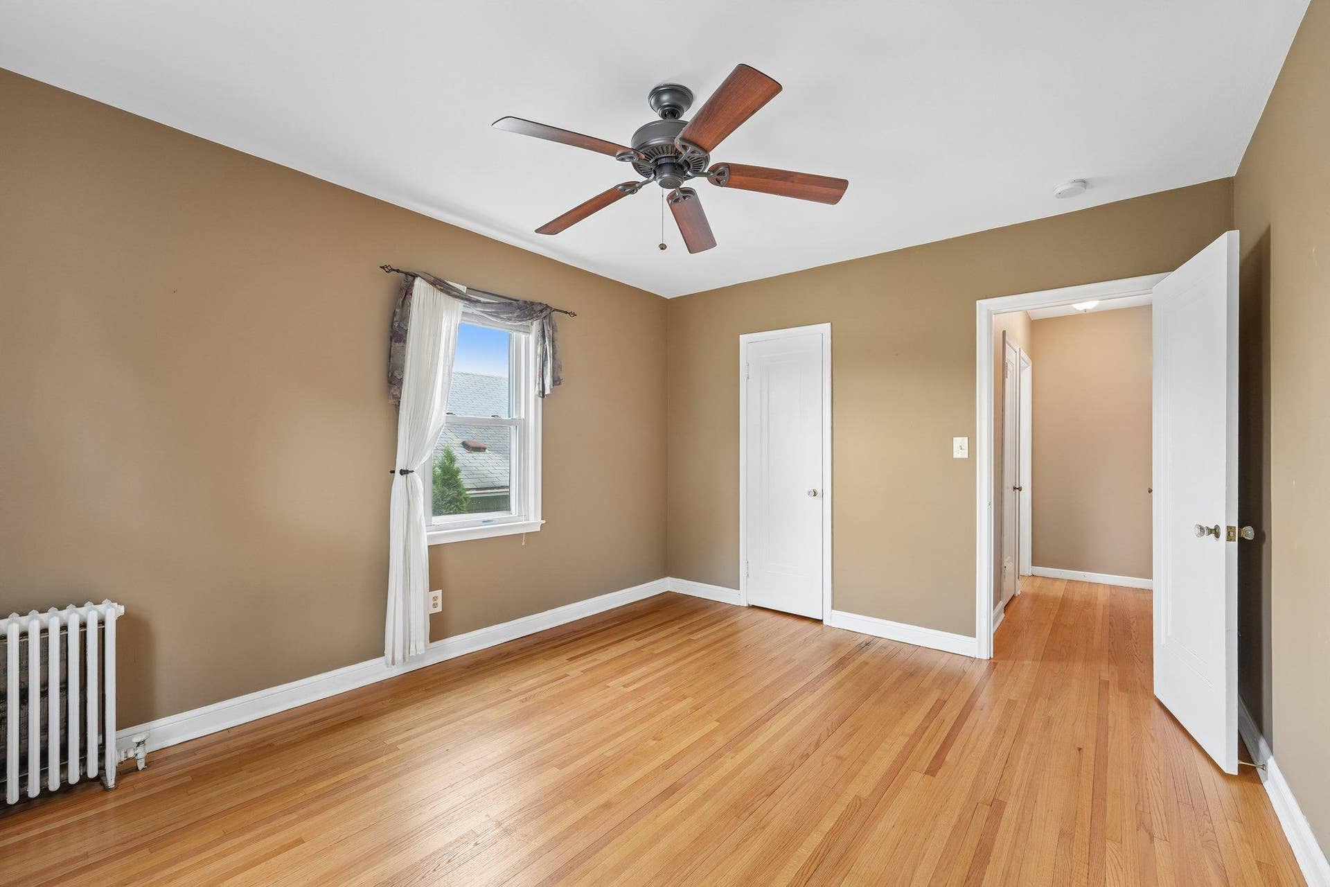3412 Humboldt Avenue S, 23, Minneapolis, MN 55408 Second Floor Unit