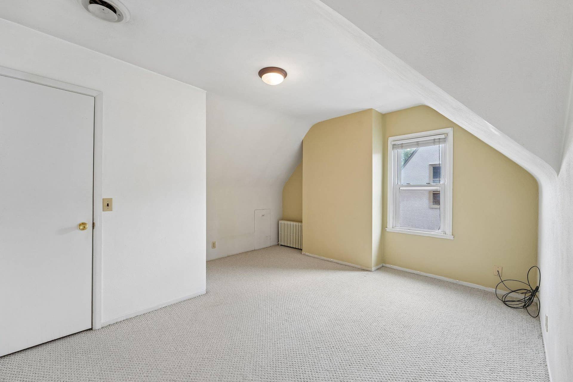 3412 Humboldt Avenue S, 23, Minneapolis, MN 55408 Third Floor Unit