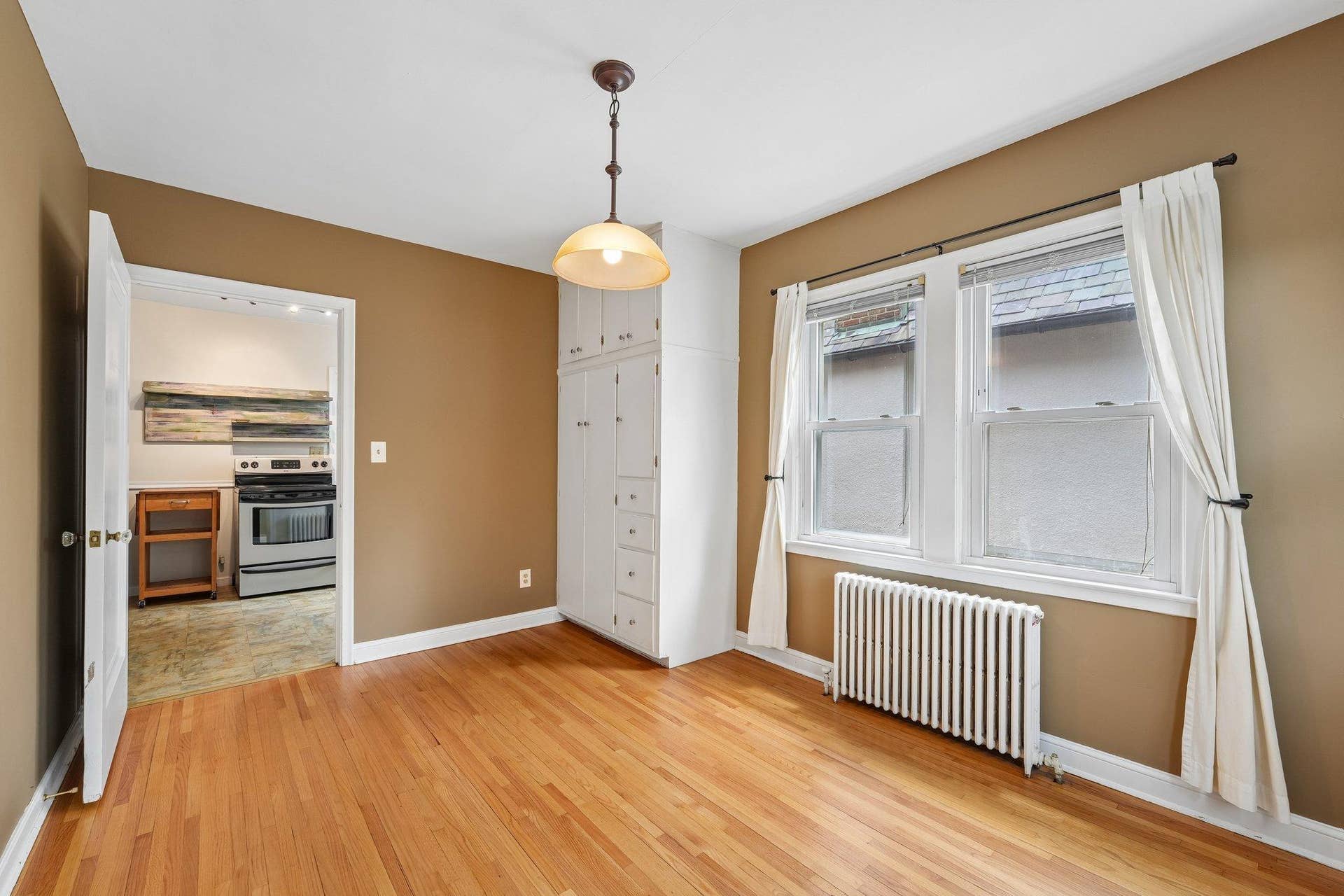 3412 Humboldt Avenue S, 23, Minneapolis, MN 55408 Second Floor Unit