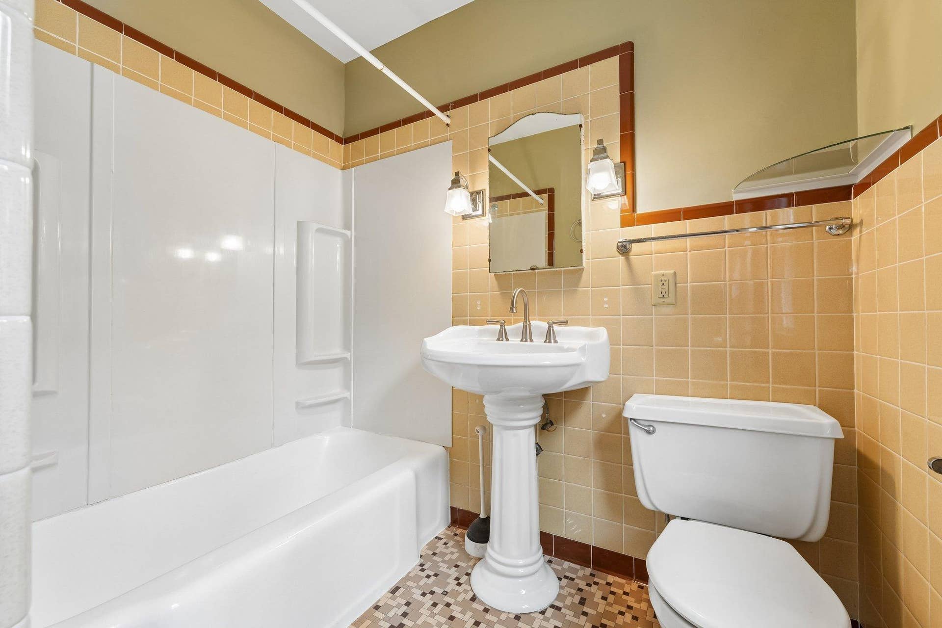 3412 Humboldt Avenue S, 23, Minneapolis, MN 55408 Main Floor Unit