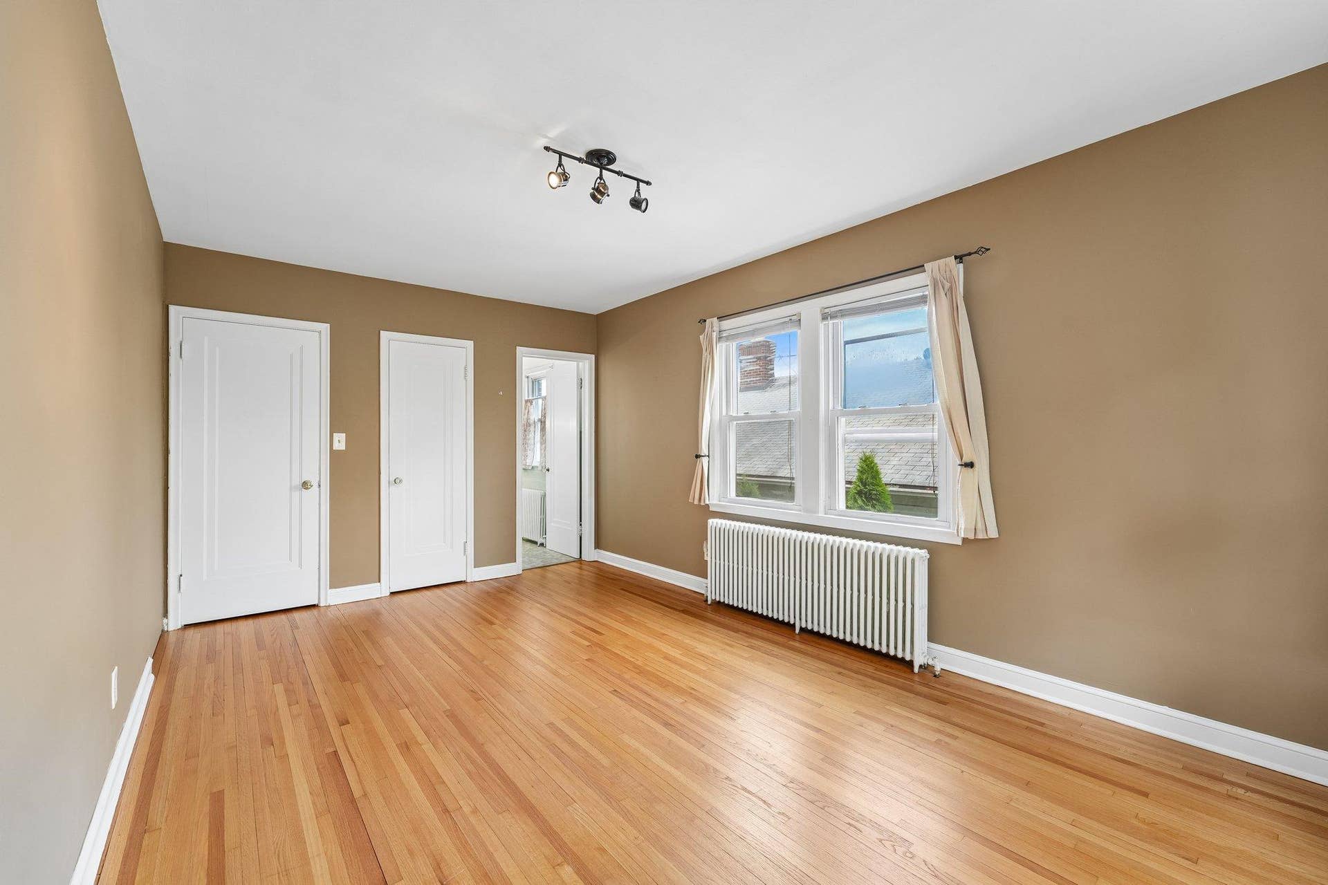 3412 Humboldt Avenue S, 23, Minneapolis, MN 55408 Second Floor Unit