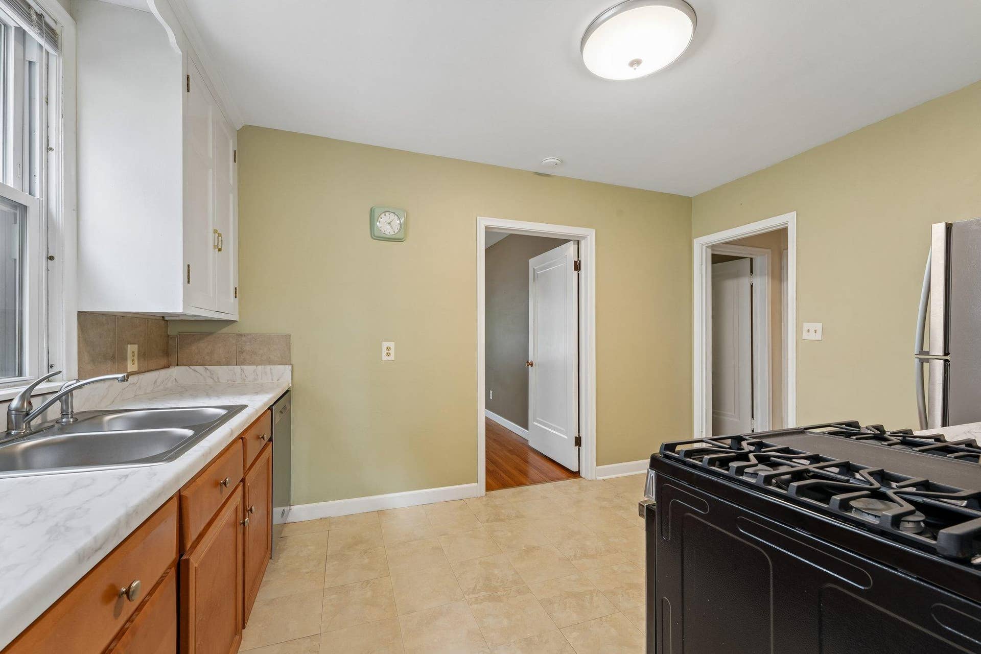 3412 Humboldt Avenue S, 23, Minneapolis, MN 55408 Main Floor Unit