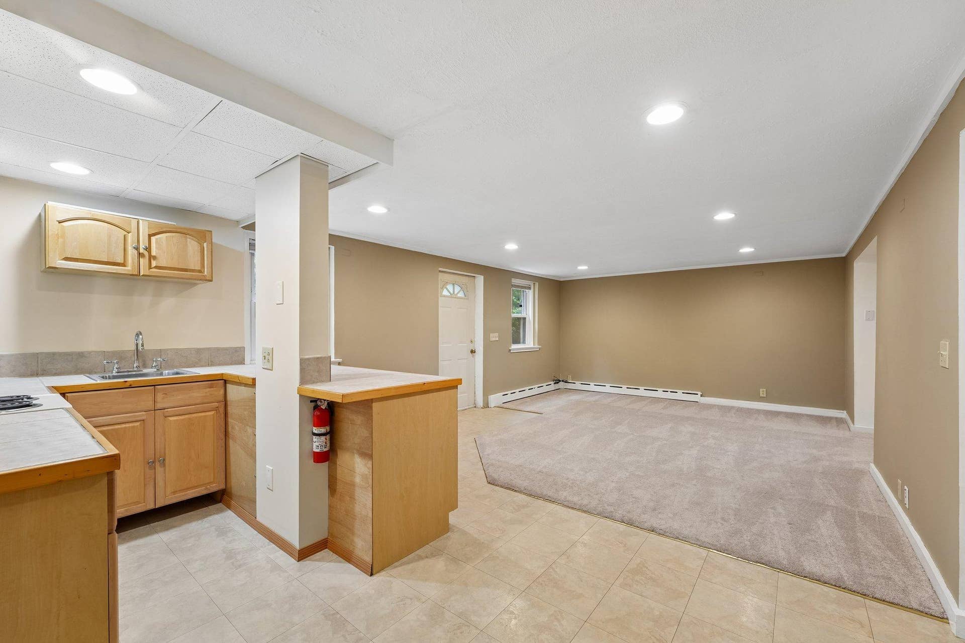3412 Humboldt Avenue S, 23, Minneapolis, MN 55408 Garden Level (Lower) Unit