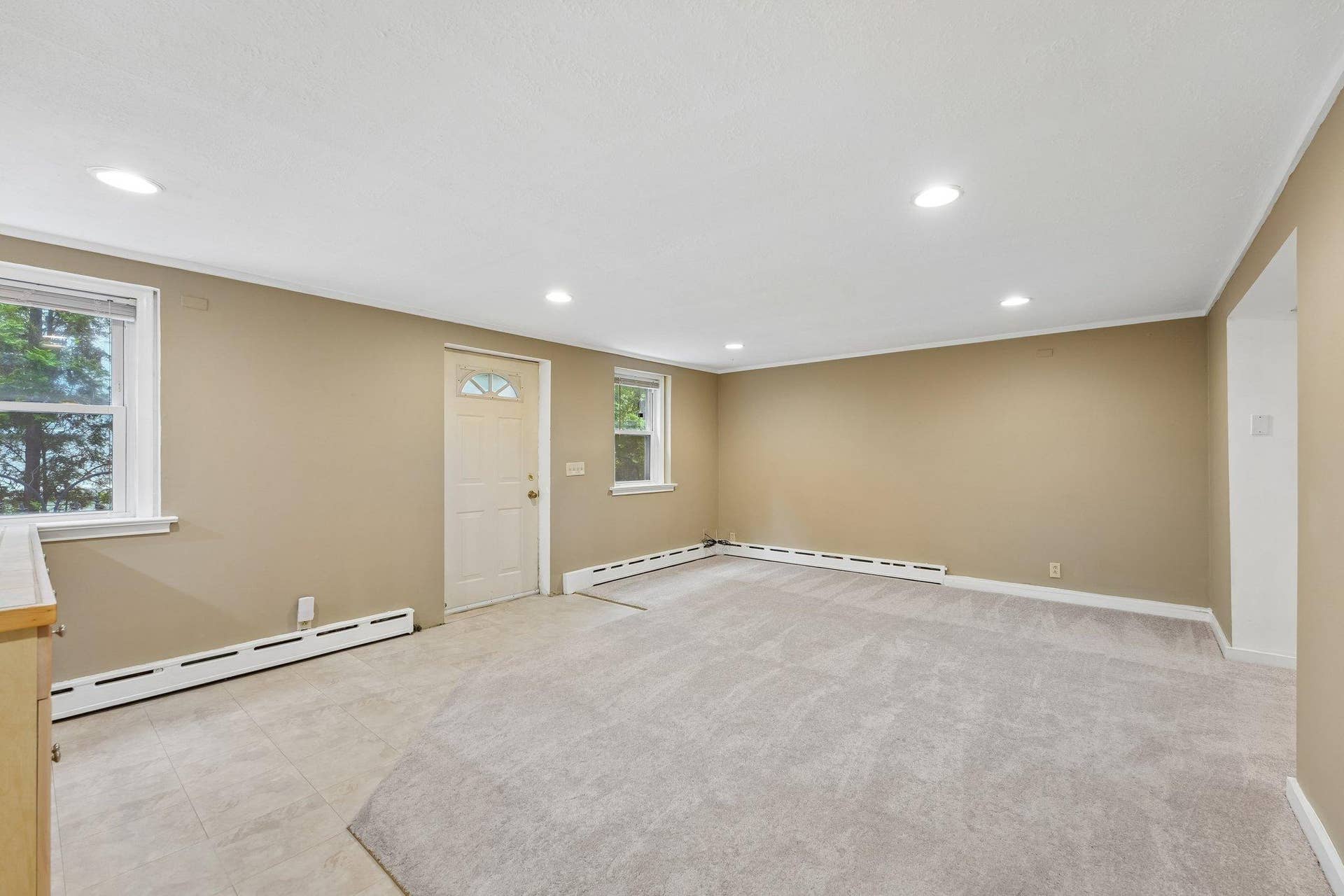 3412 Humboldt Avenue S, 23, Minneapolis, MN 55408 Garden Level (Lower) Unit