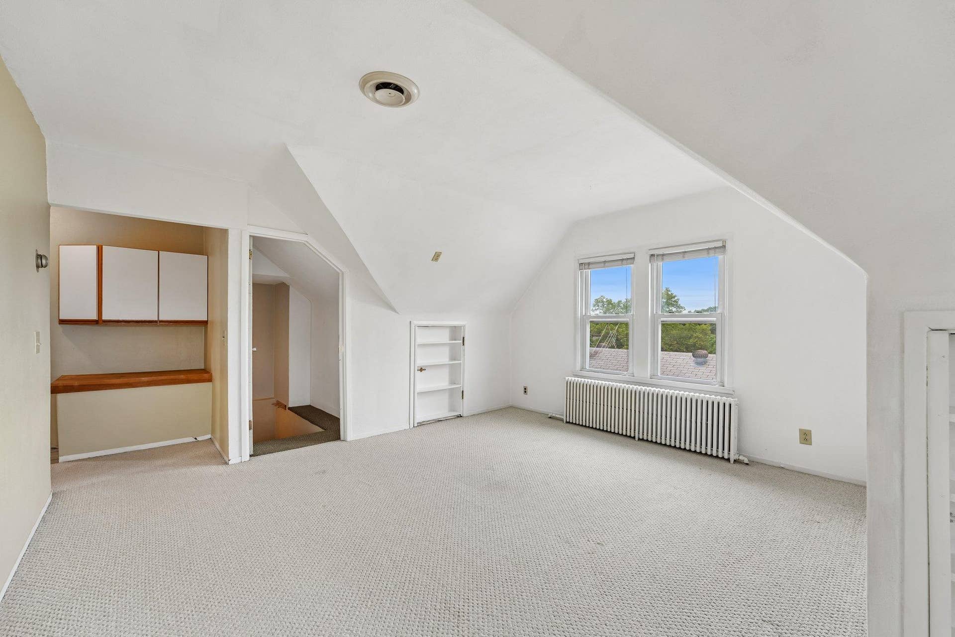 3412 Humboldt Avenue S, 23, Minneapolis, MN 55408 Third Floor Unit