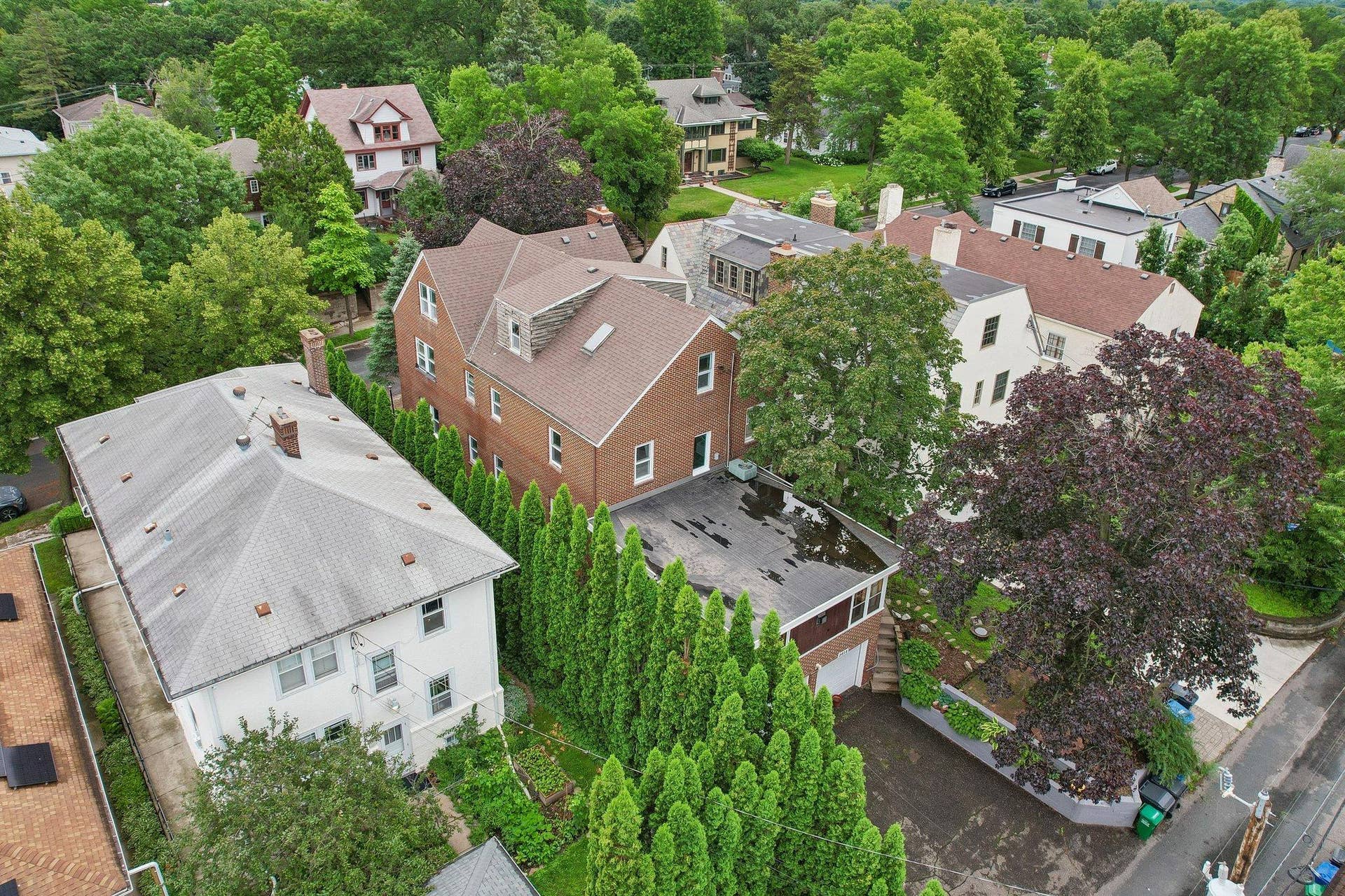 3412 Humboldt Avenue S, 23, Minneapolis, MN 55408 105-web-or-mls-Humboldt Ave-S0907-105.jpg