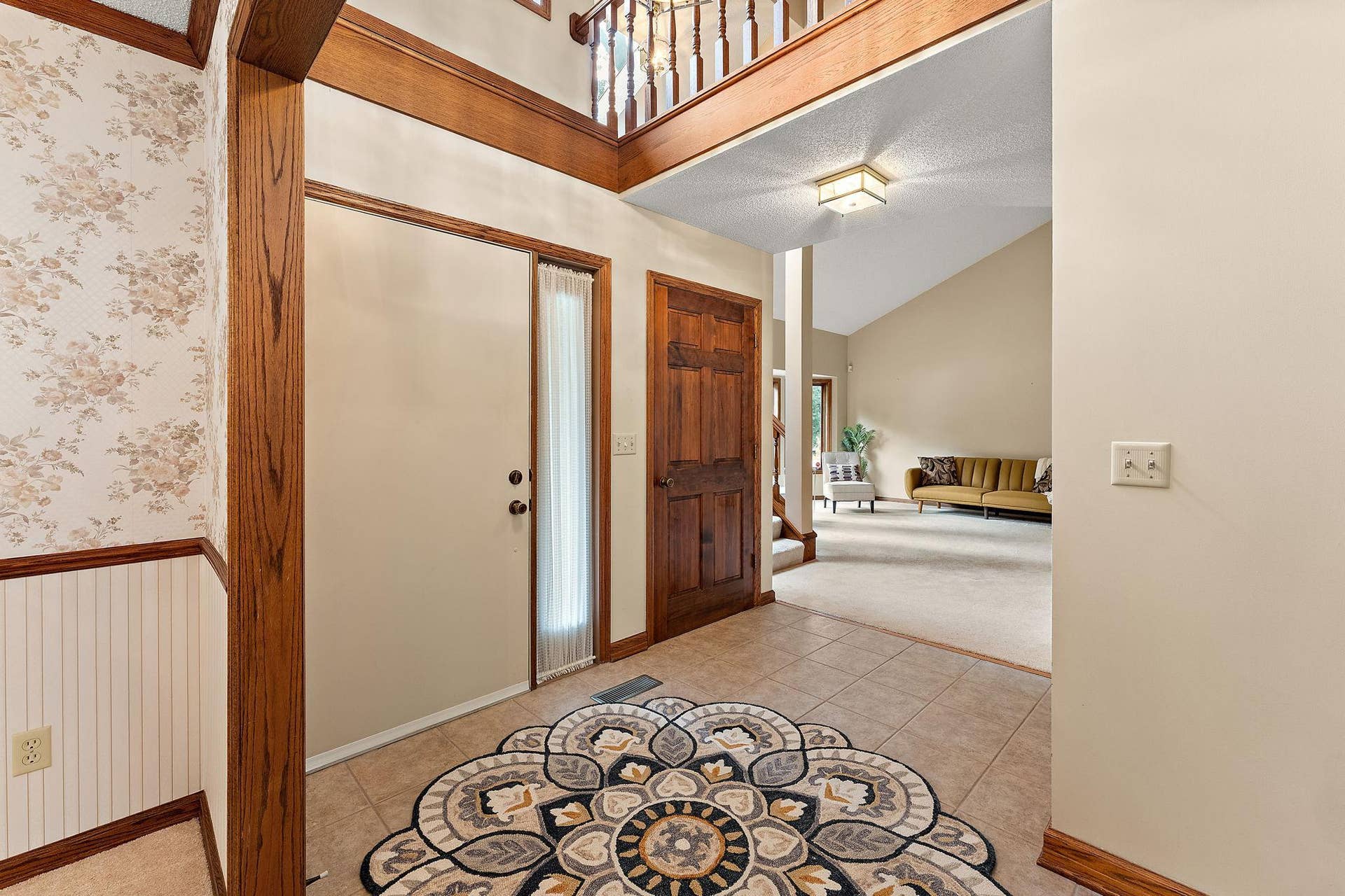 8030 Somerset Road, Woodbury, MN 55125 45-web-or-mls-UAV Vision Media Interiors (18).jpg