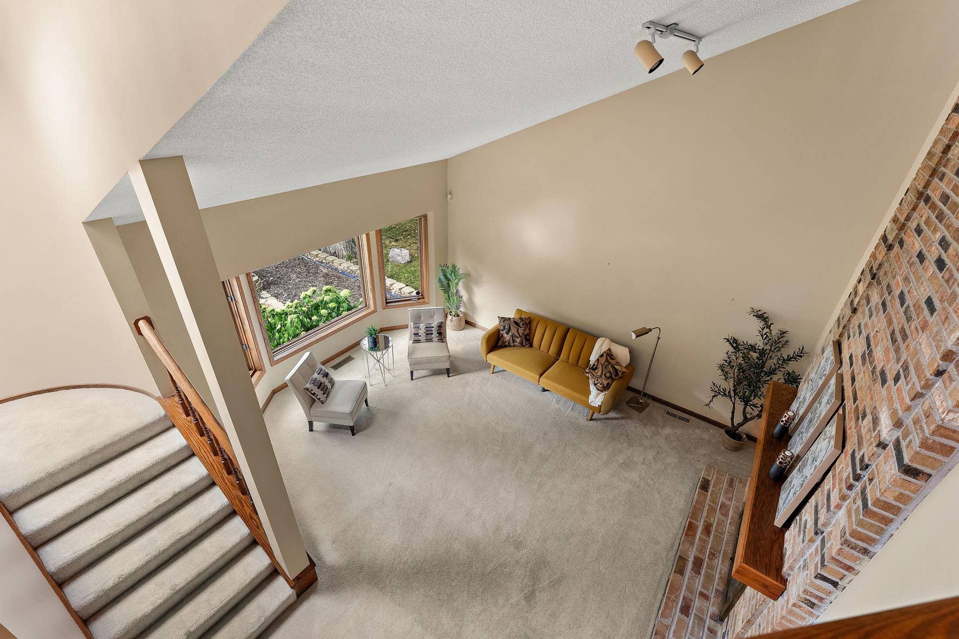 8030 Somerset Road, Woodbury, MN 55125 31-web-or-mls-UAV Vision Media Interiors (4).jpg