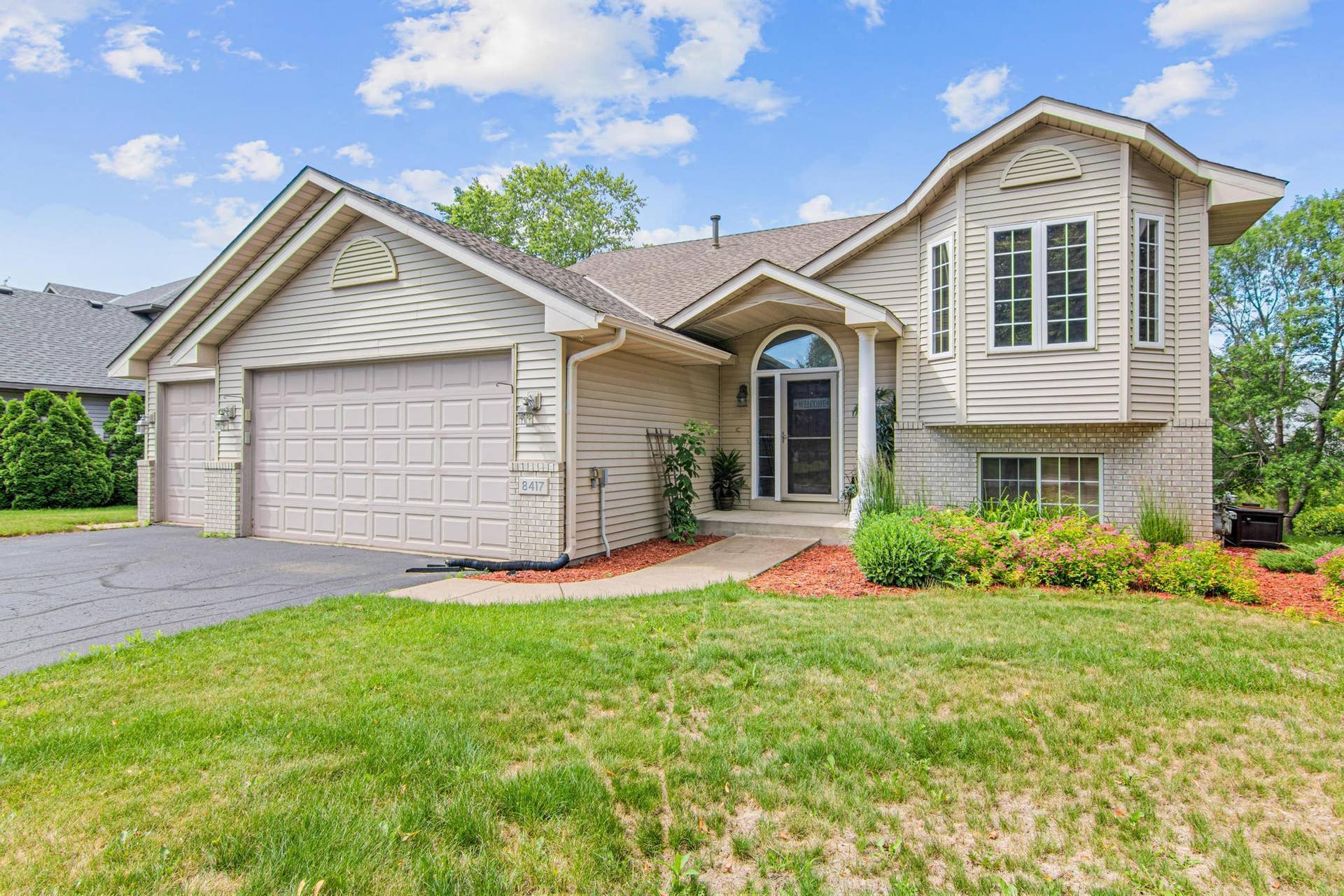 8417 Ashford Rd, Woodbury, MN-27.jpg