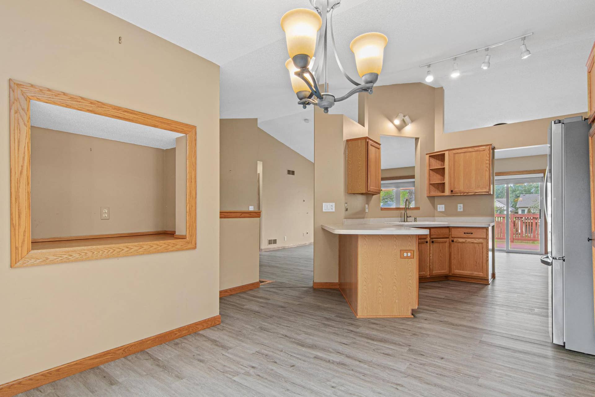 8417 Ashford Rd, Woodbury, MN-6.jpg