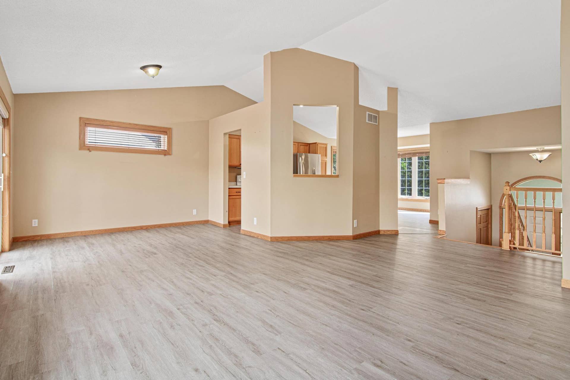 8417 Ashford Rd, Woodbury, MN-4.jpg