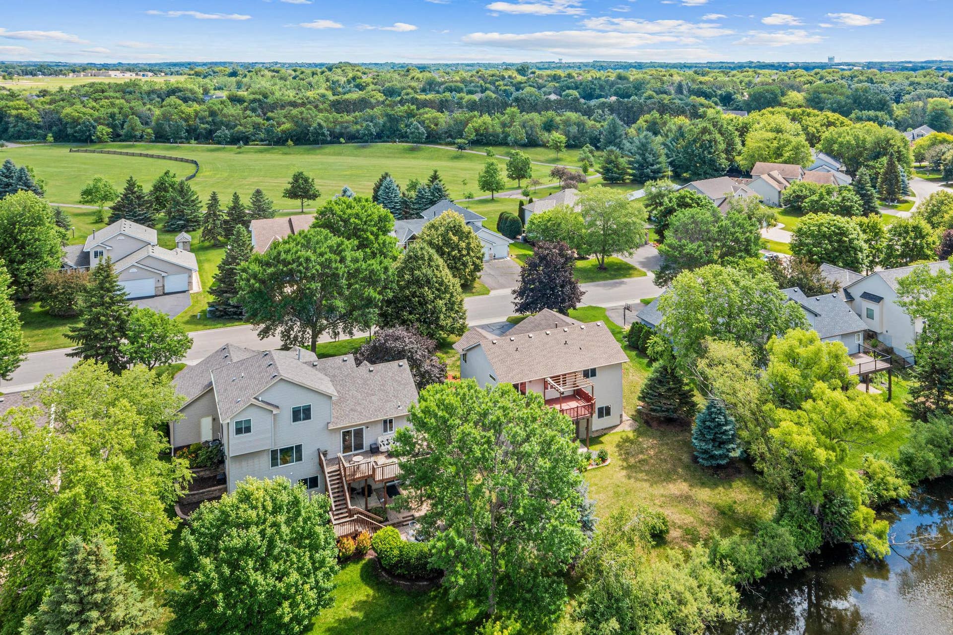 8417 Ashford Rd, Woodbury, MN-37.jpg