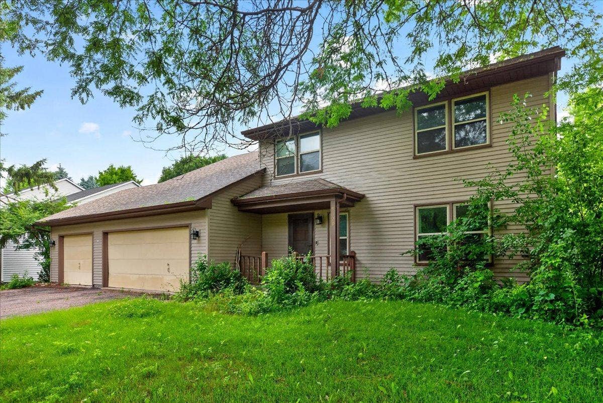 9720 Oliver Avenue N, Brooklyn Park, MN 55444 9720 Oliver Avenue N, Brooklyn Park, MN 55444