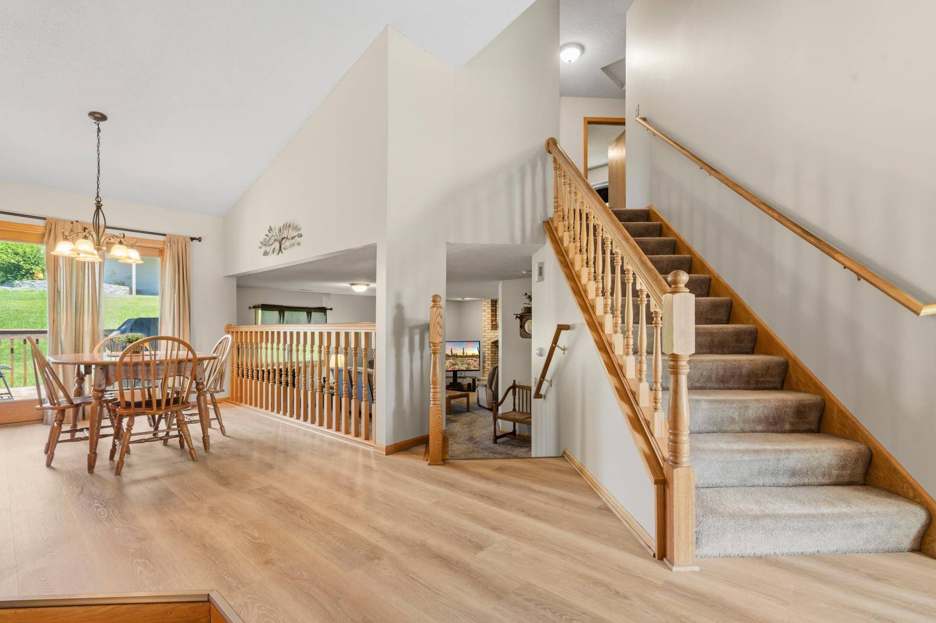 2537 Southcrest Avenue E, Maplewood, MN 55119 2537 Southcrest Avenue E, Maplewood, MN 55119