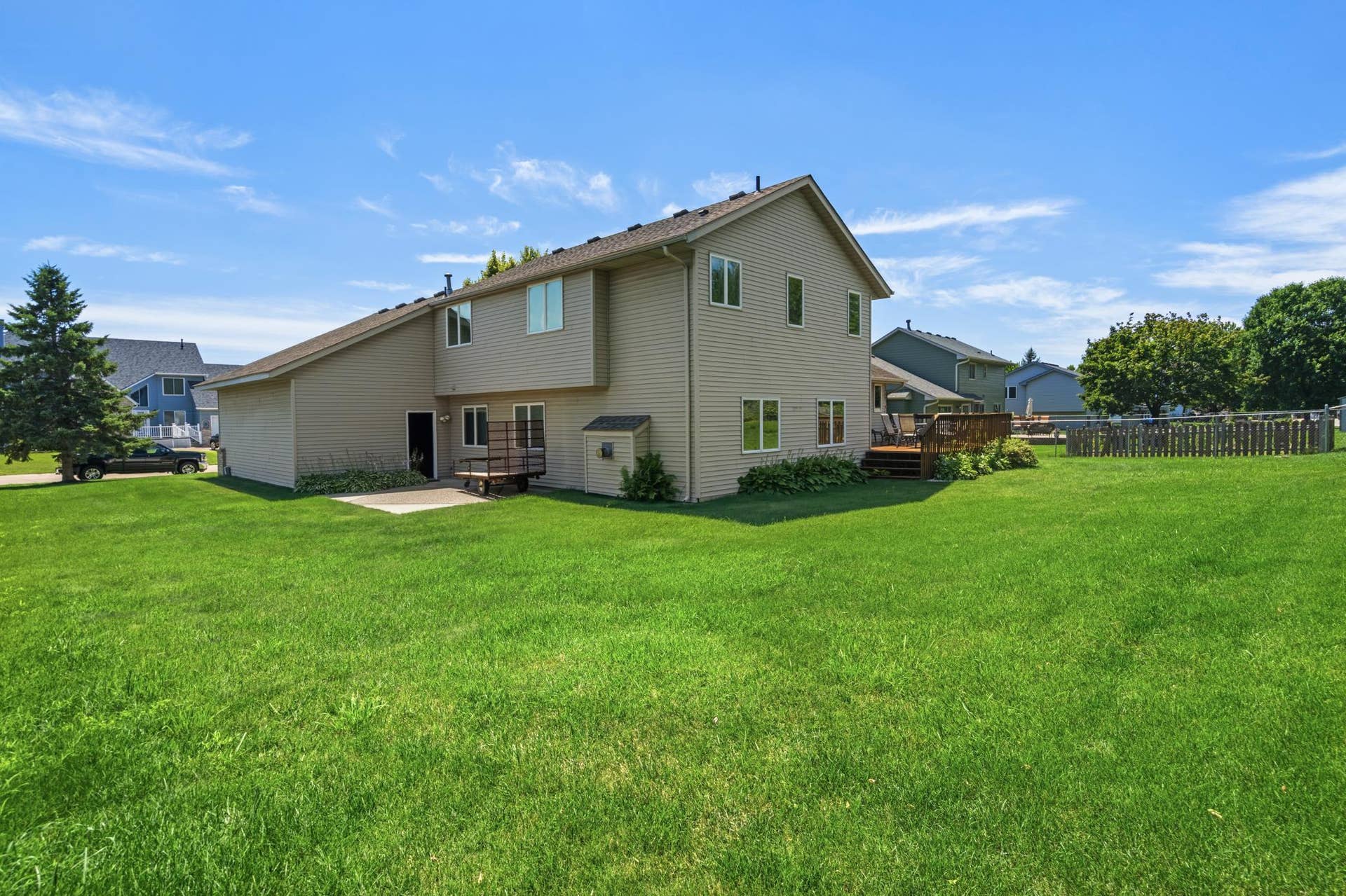 2537 Southcrest Avenue E, Maplewood, MN 55119 2537 Southcrest Avenue E, Maplewood, MN 55119