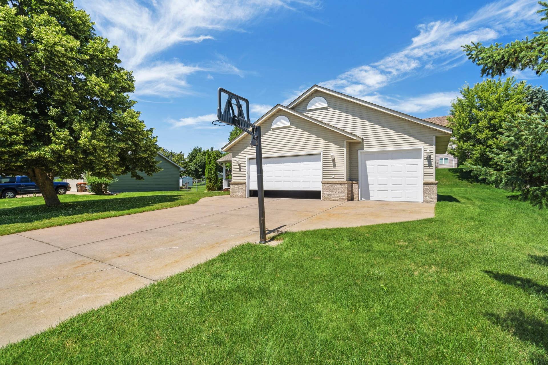 2537 Southcrest Avenue E, Maplewood, MN 55119 2537 Southcrest Avenue E, Maplewood, MN 55119