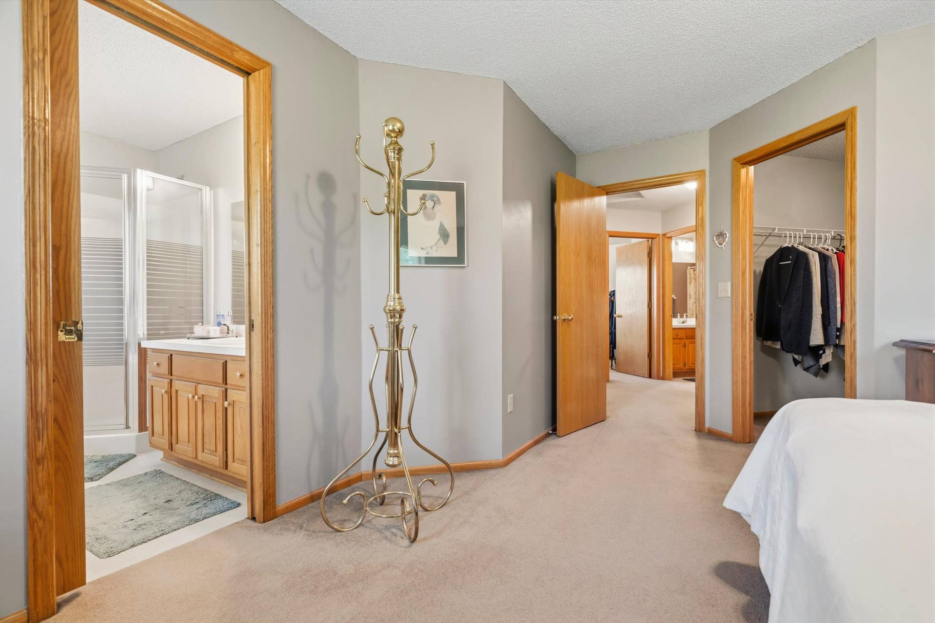 2537 Southcrest Avenue E, Maplewood, MN 55119 2537 Southcrest Avenue E, Maplewood, MN 55119