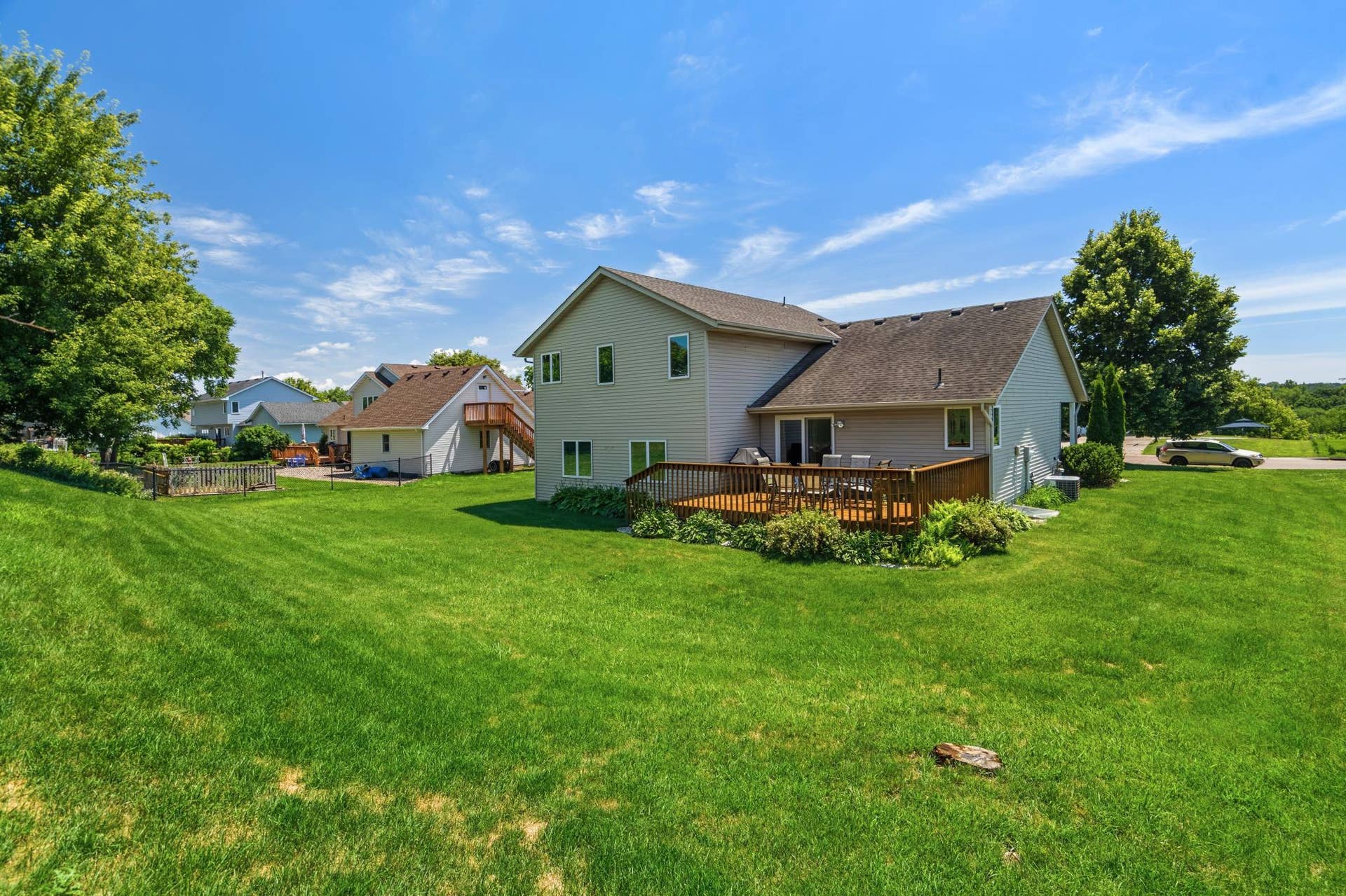 2537 Southcrest Avenue E, Maplewood, MN 55119 2537 Southcrest Avenue E, Maplewood, MN 55119