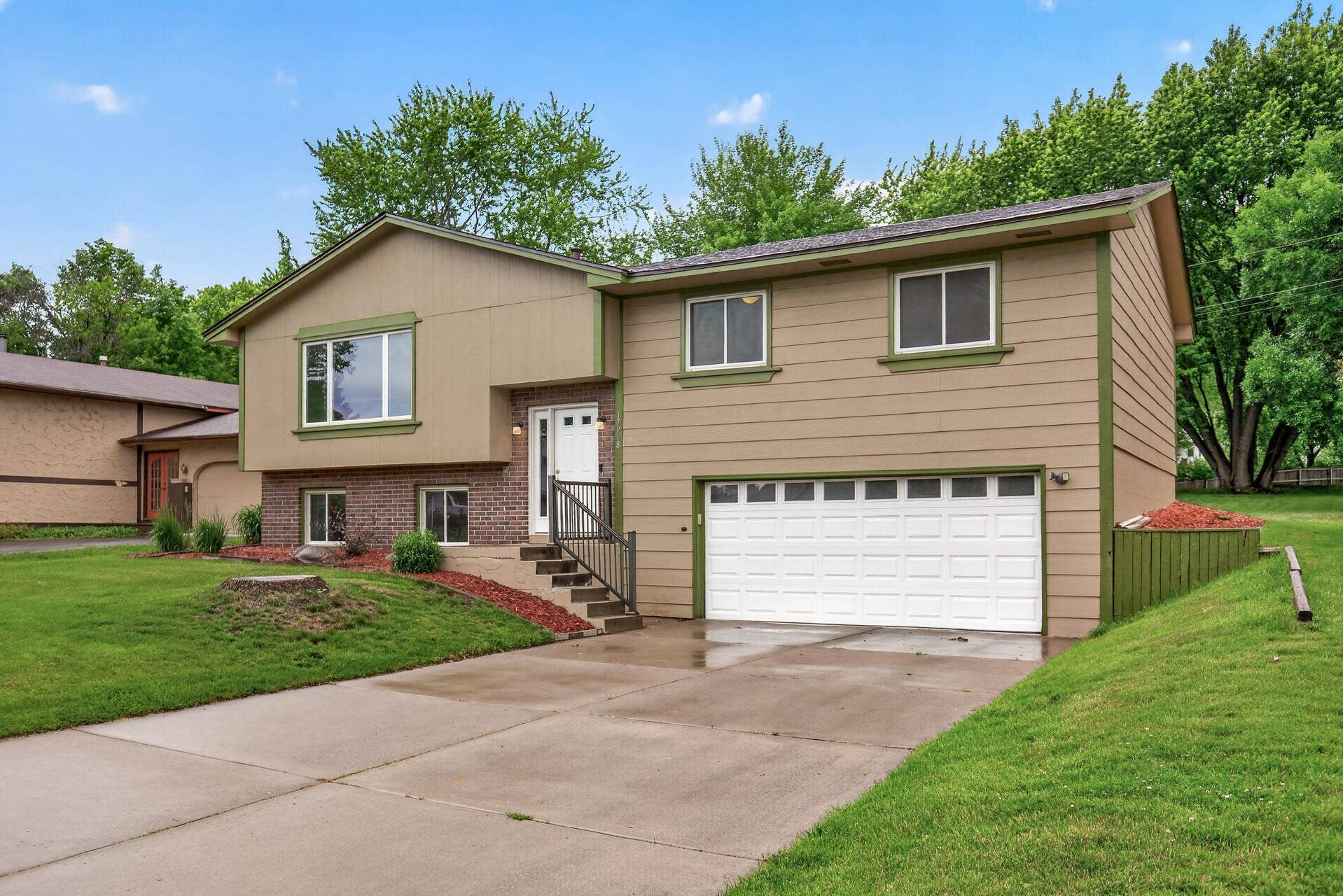 17918 Weaver Lake Drive, Maple Grove, MN 55311 Come for a visit and you'll never want to leave!