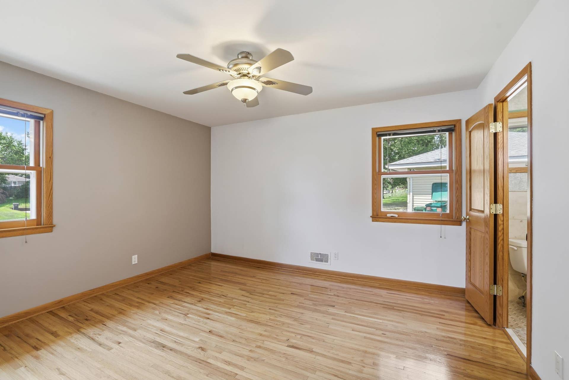 3110 W 82nd Street, Bloomington, MN 55431 HT8A2848.jpg