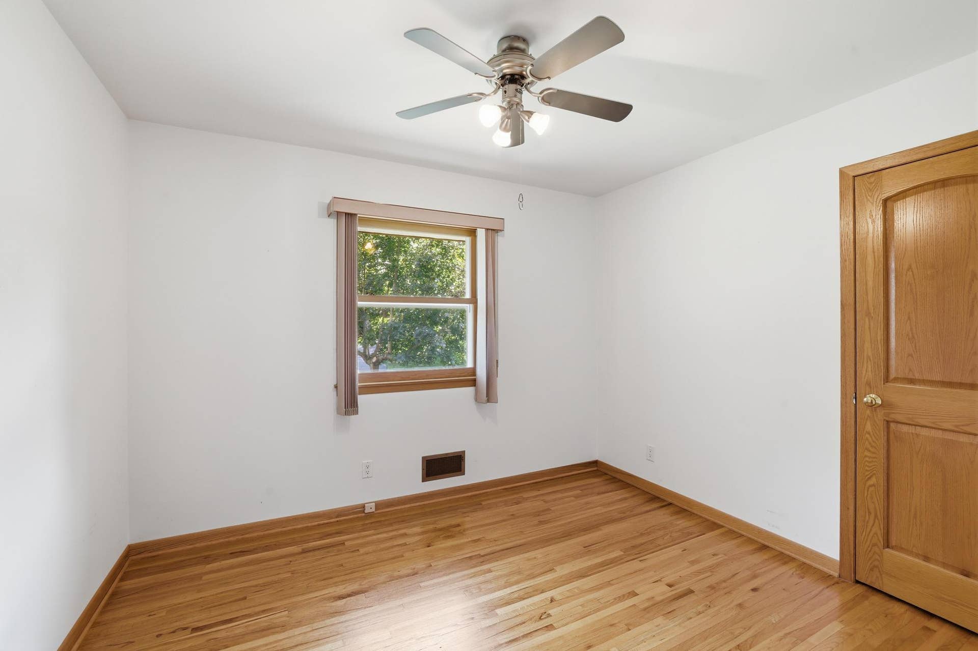 3110 W 82nd Street, Bloomington, MN 55431 HT8A2828.jpg