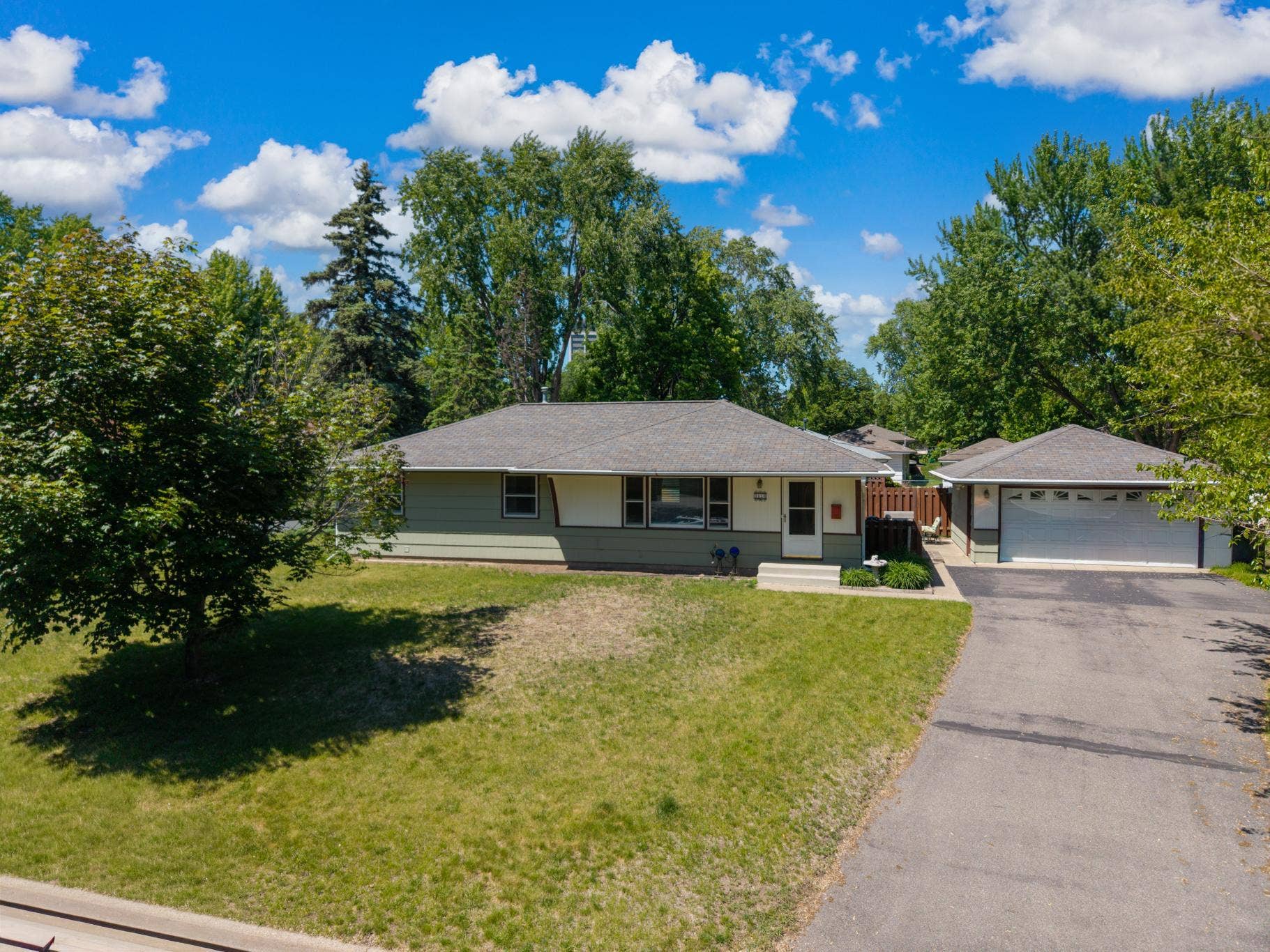 3110 W 82nd Street, Bloomington, MN 55431 DJI_20260524144343_0220_D-Edit.jpg