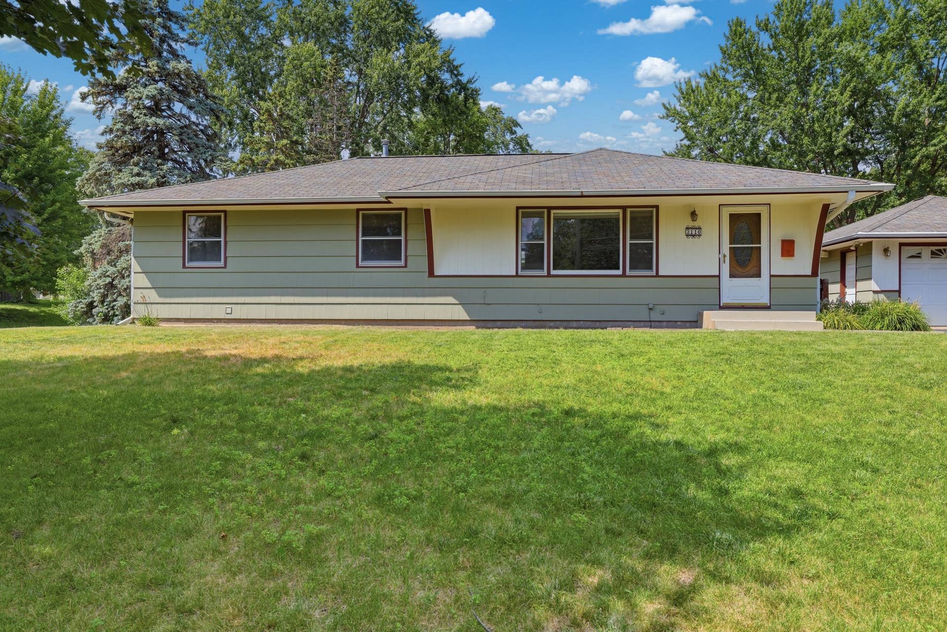 3110 W 82nd Street, Bloomington, MN 55431 HT8A2953-Edit.jpg