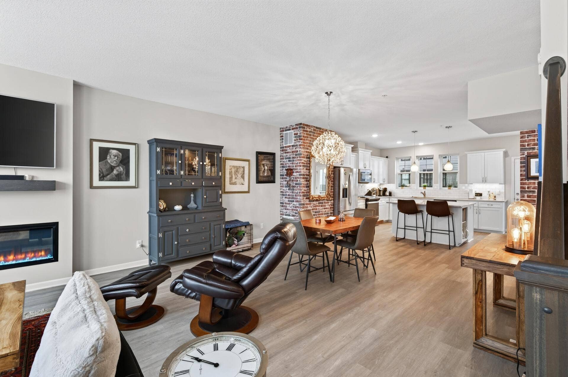 850 Mount Curve Boulevard, #C, 94, Saint Paul, MN 55116 19_850c_Mount_Curve19_mls.jpg