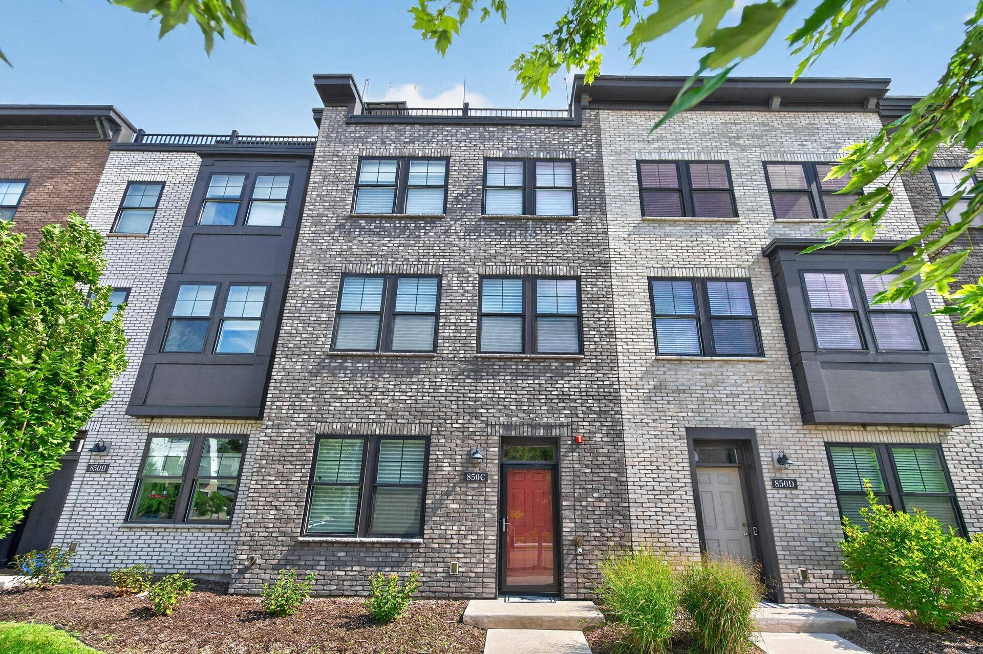 850 Mount Curve Boulevard, #C, 94, Saint Paul, MN 55116 03_850c_Mount_Curve3_mls.jpg