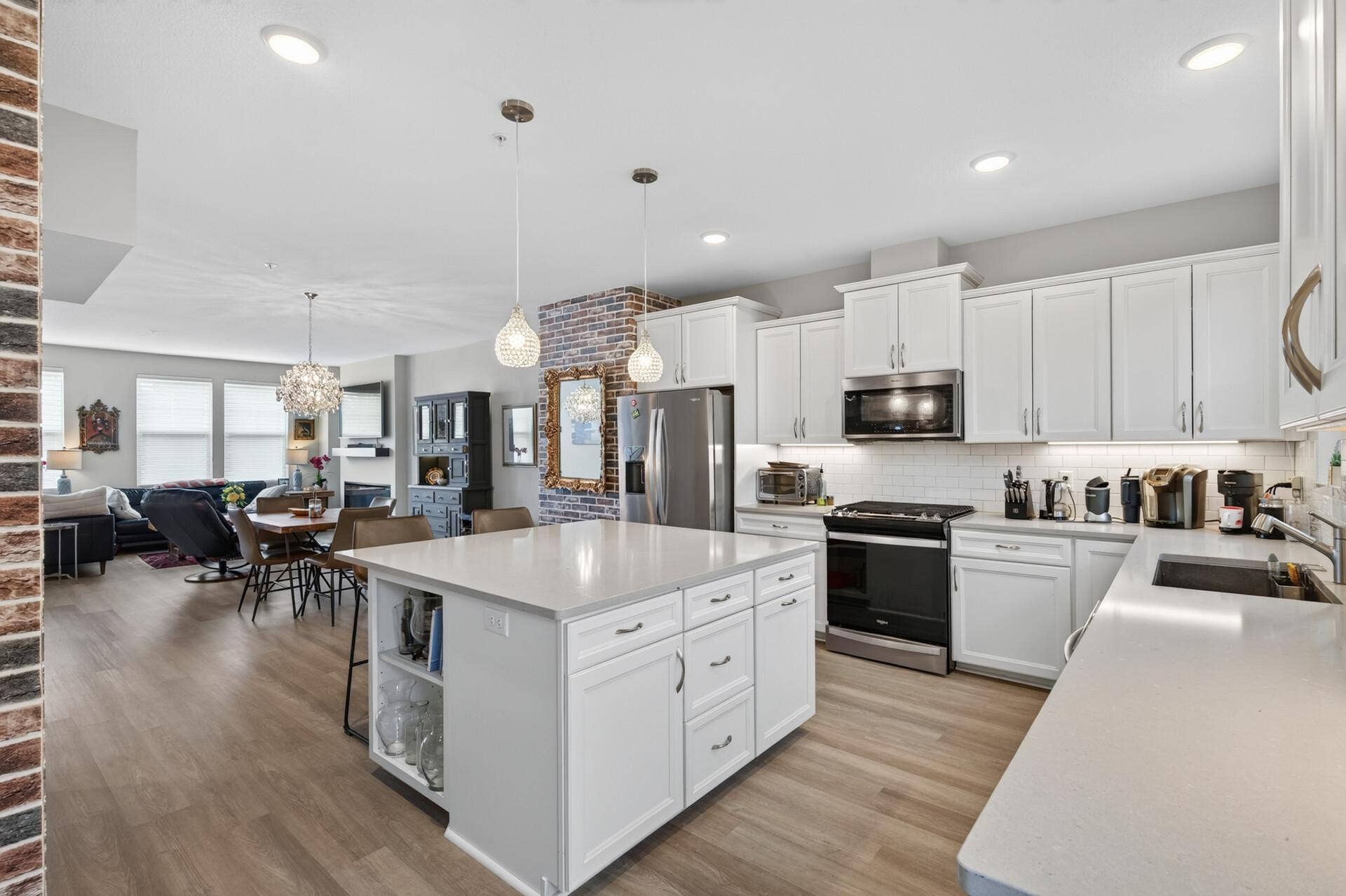 850 Mount Curve Boulevard, #C, 94, Saint Paul, MN 55116 16_850c_Mount_Curve16_mls.jpg
