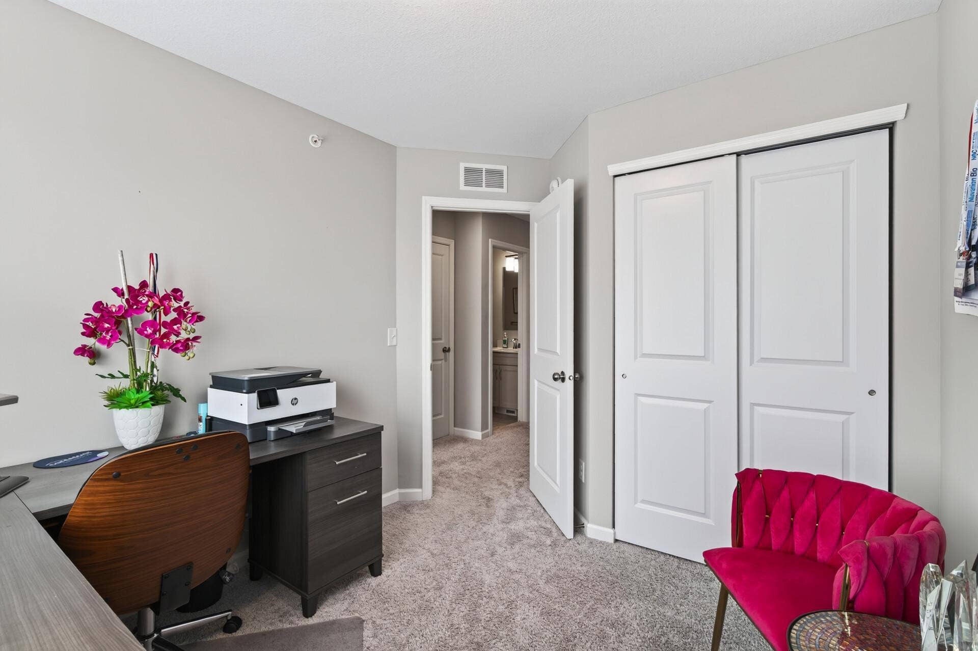 850 Mount Curve Boulevard, #C, 94, Saint Paul, MN 55116 35_850c_Mount_Curve35_mls.jpg