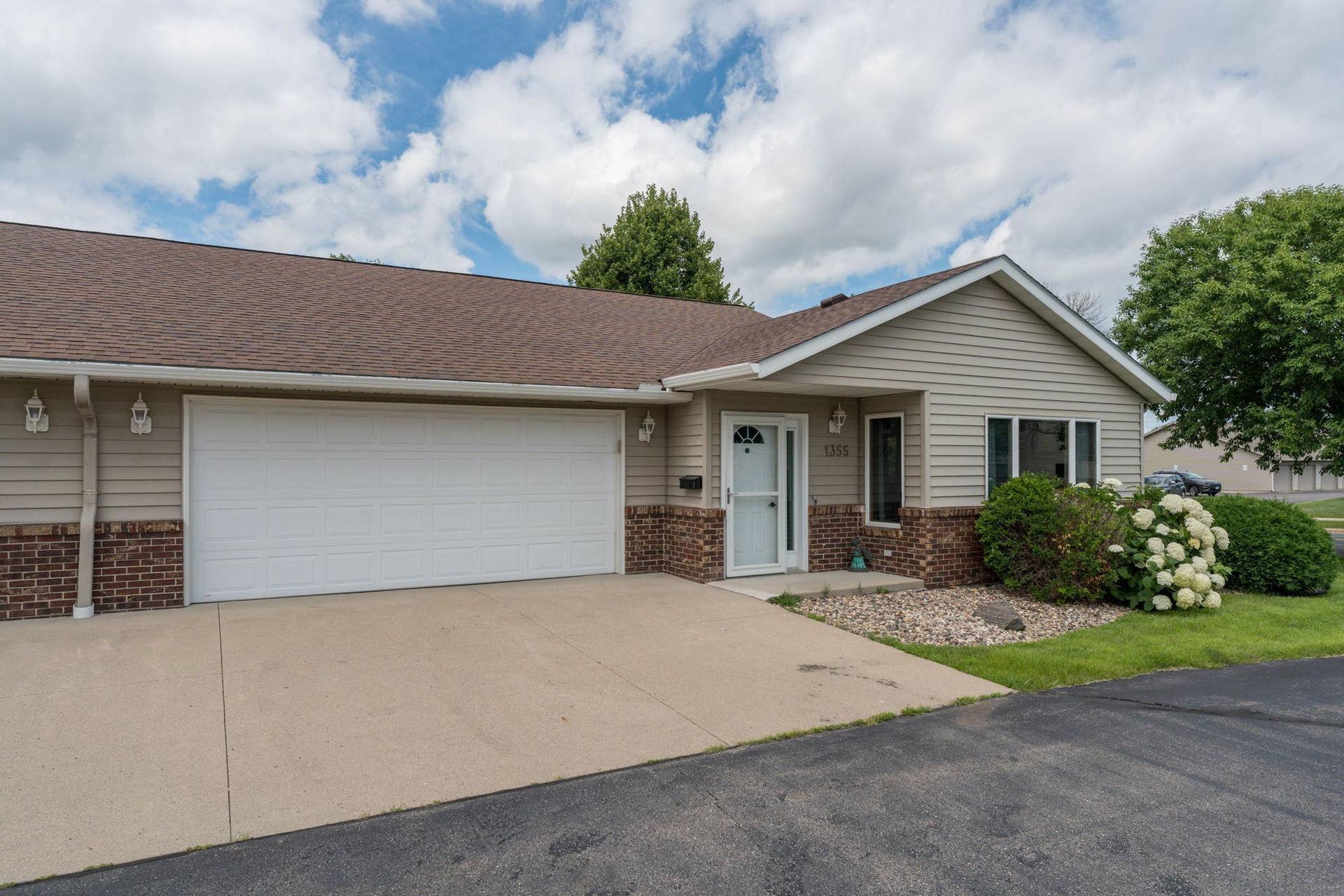 1355 Adams Street, Mankato, MN 56001 1355 Adams Street, Mankato, MN 56001