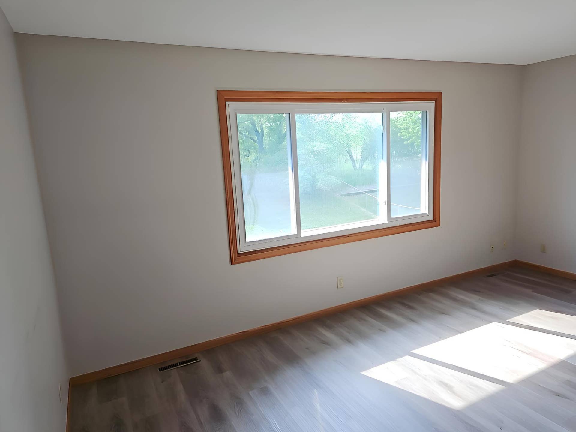 7613 Fairfield Road, Brooklyn Park, MN 55444 IMG_20260601_165409.jpg