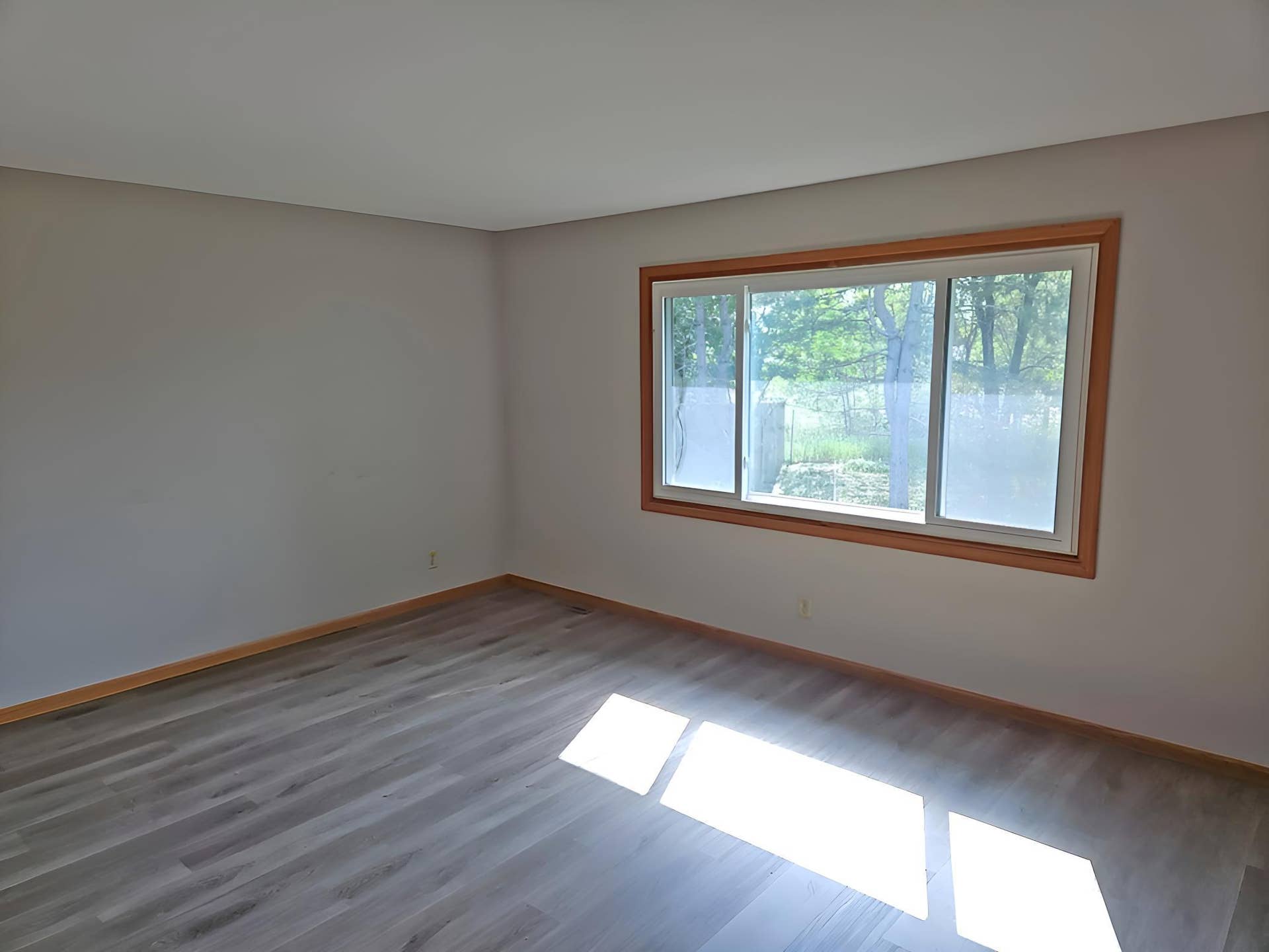 7613 Fairfield Road, Brooklyn Park, MN 55444 IMG_20260601_165401.jpg