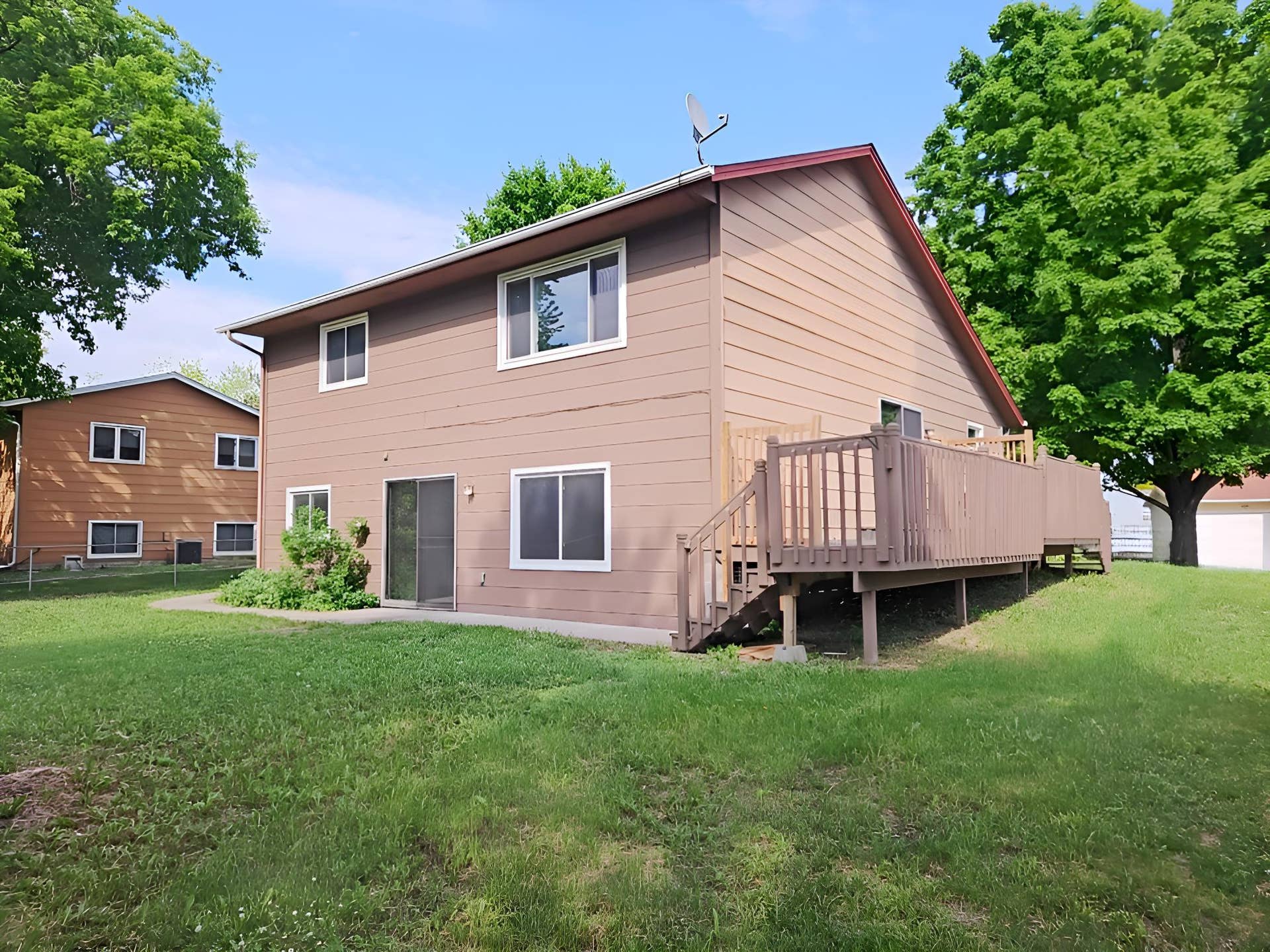 7613 Fairfield Road, Brooklyn Park, MN 55444 IMG_20260601_165124~2.jpg