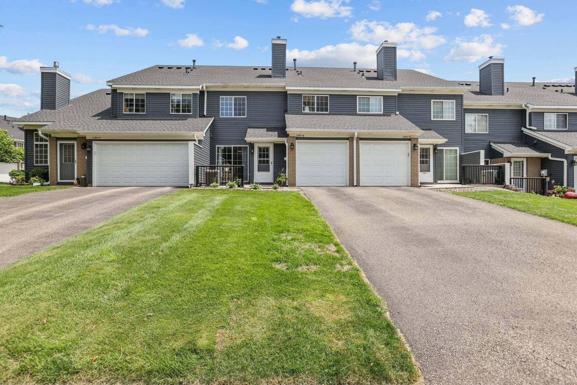1795 Donegal Drive, #8, Woodbury, MN 55125 Welcome to 7195 Donegal Unit 8!