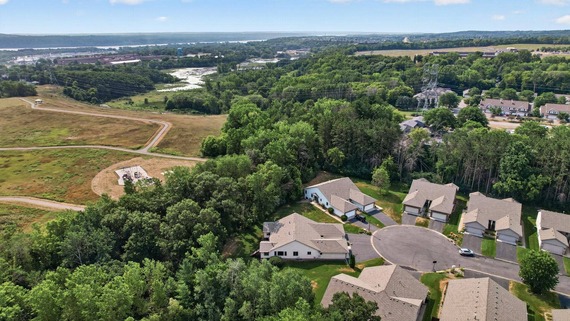 5851 Oxboro Avenue N, Stillwater, MN 55082 Oooh la la, Valley View Park right out your backdoor. Doesnt get any better