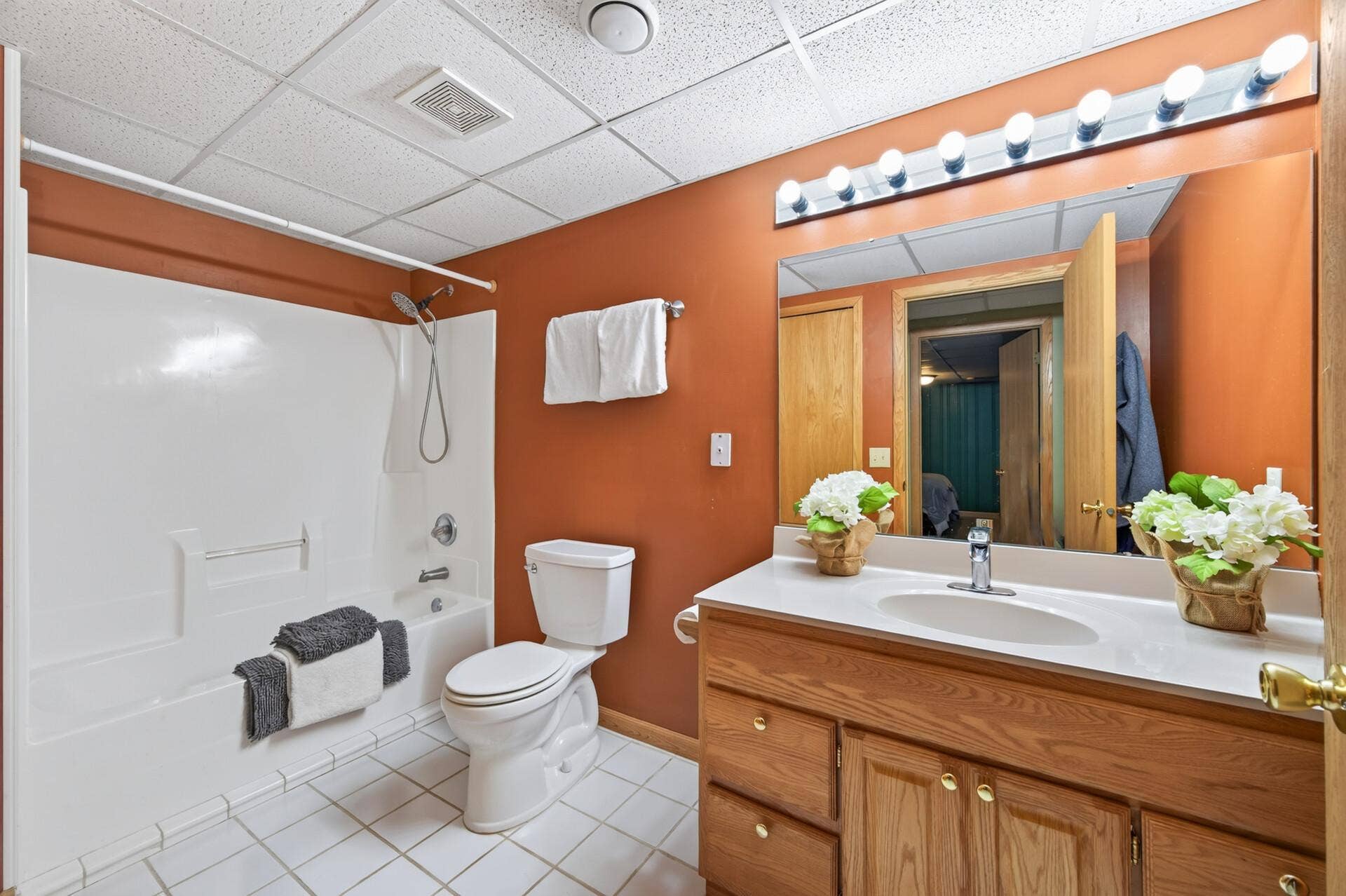 5851 Oxboro Avenue N, Stillwater, MN 55082 5851 Oxboro Avenue N, Stillwater, MN 55082