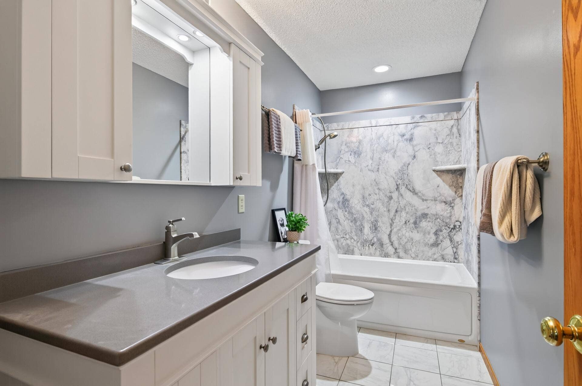 5851 Oxboro Avenue N, Stillwater, MN 55082 5851 Oxboro Avenue N, Stillwater, MN 55082