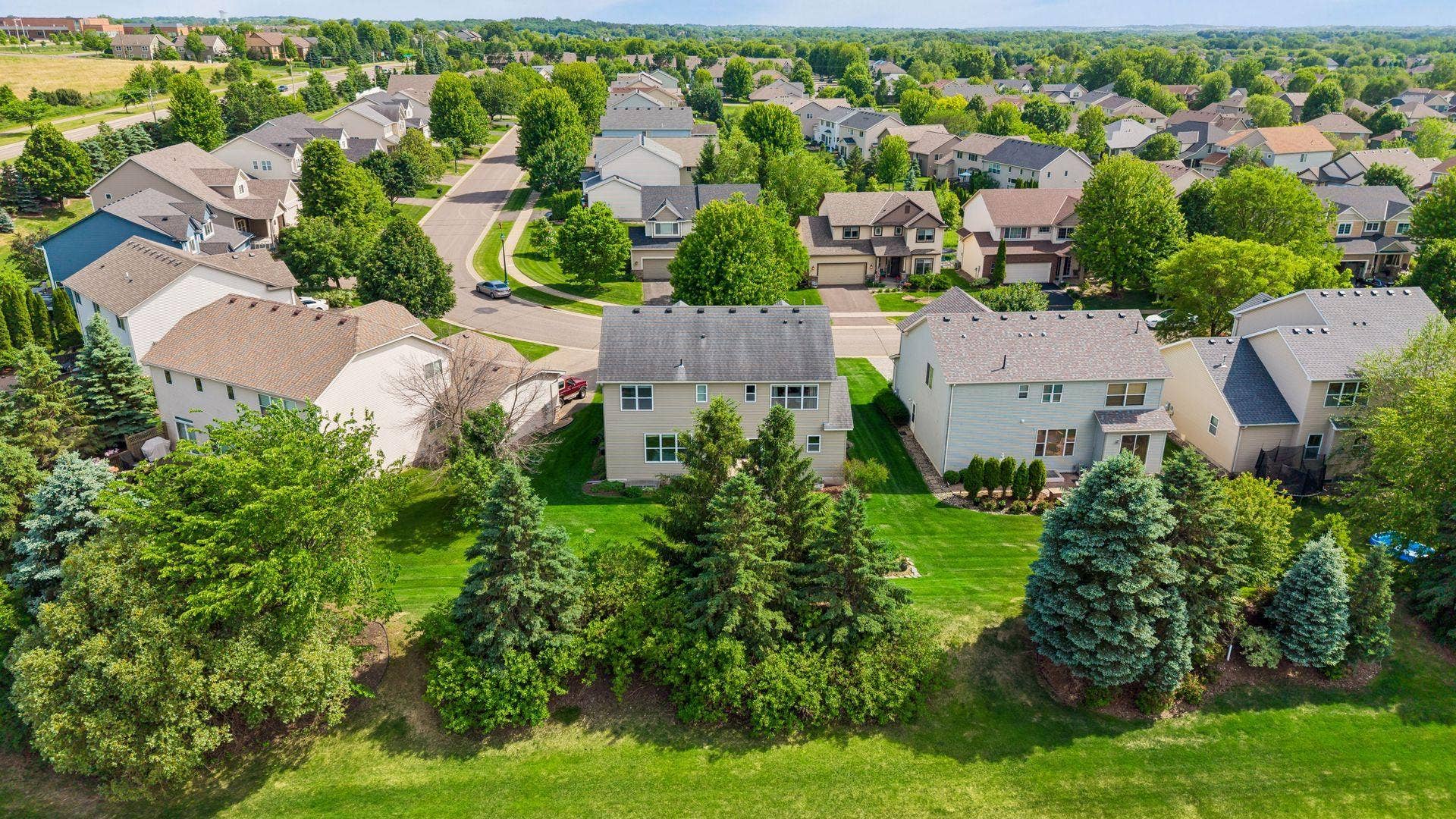 10828 Ashley Lane, Woodbury, MN 55129 10828 Ashley Lane, Woodbury, MN 55129