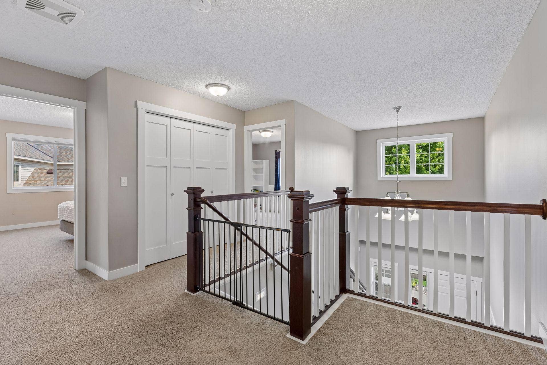 10828 Ashley Lane, Woodbury, MN 55129 10828 Ashley Lane, Woodbury, MN 55129