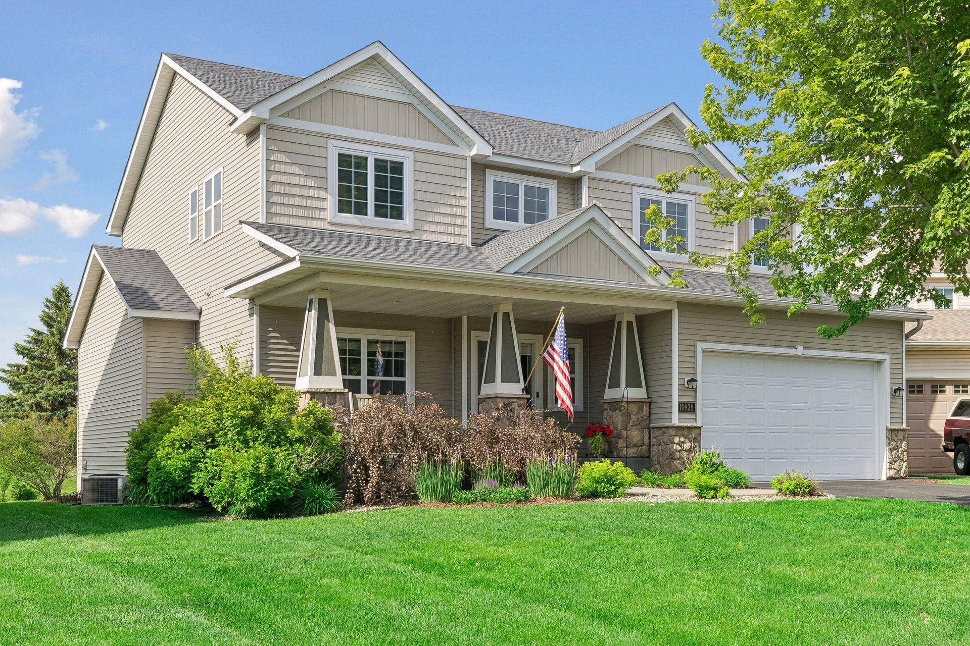 10828 Ashley Lane, Woodbury, MN 55129 10828 Ashley Lane, Woodbury, MN 55129
